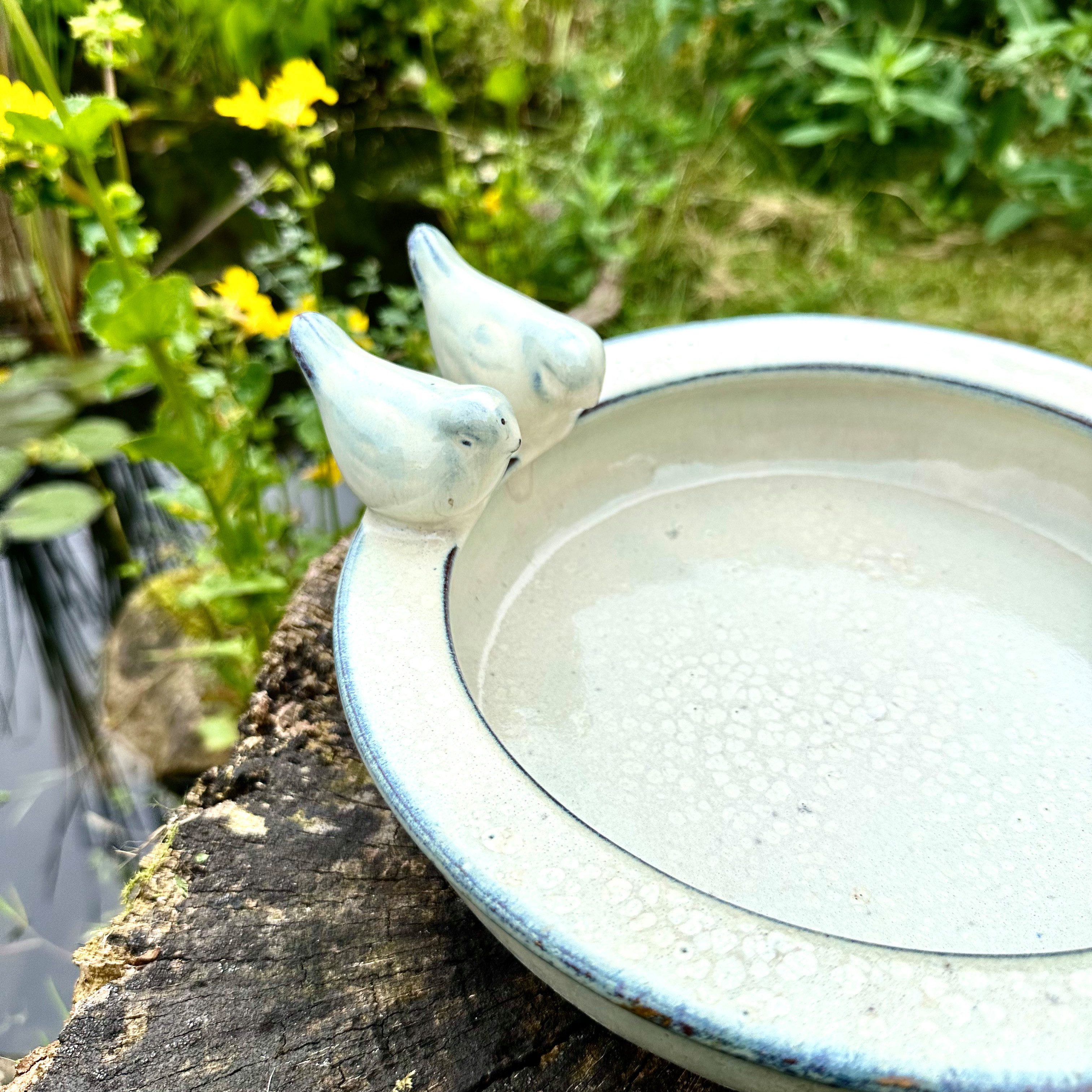 Antikas Futterstation Vogeltränke, Vogelbad - Weiß, Tränke für Vögel, Wasserschale als