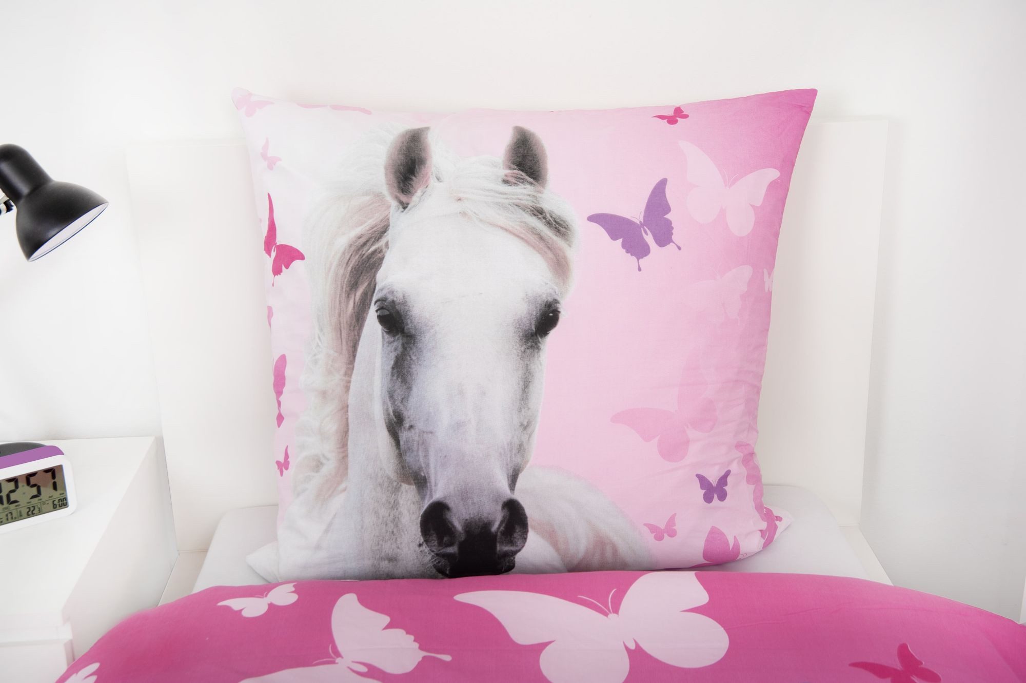 Herding Kinderbettwäsche Herding Bettwäsche mit Pferd weiß Butterfly 135 x 200 cm 80 x 80 cm, 1 teilig, Langlebig