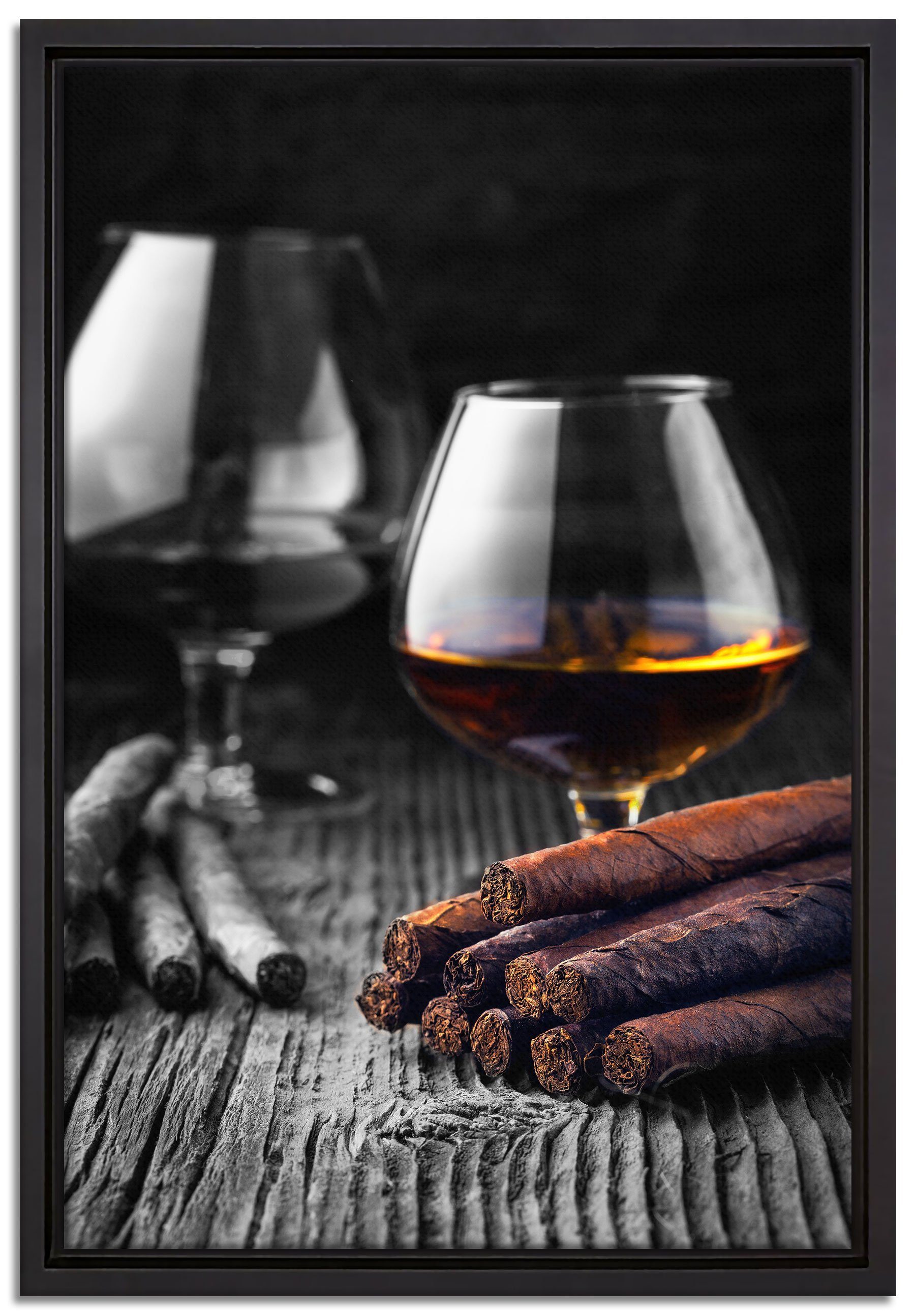 Pixxprint Leinwandbild Whisky mit Zigarren auf Holztisch, Wanddekoration (1 St), Leinwandbild fertig bespannt, in einem Schattenfugen-Bilderrahmen gefasst, inkl. Zackenaufhänger