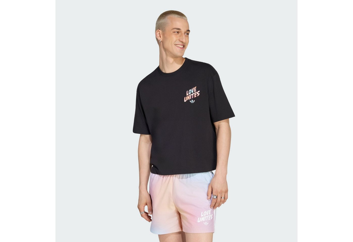 adidas Originals T-Shirt LOVE UNITES GFX T-SHIRT (1-tlg)