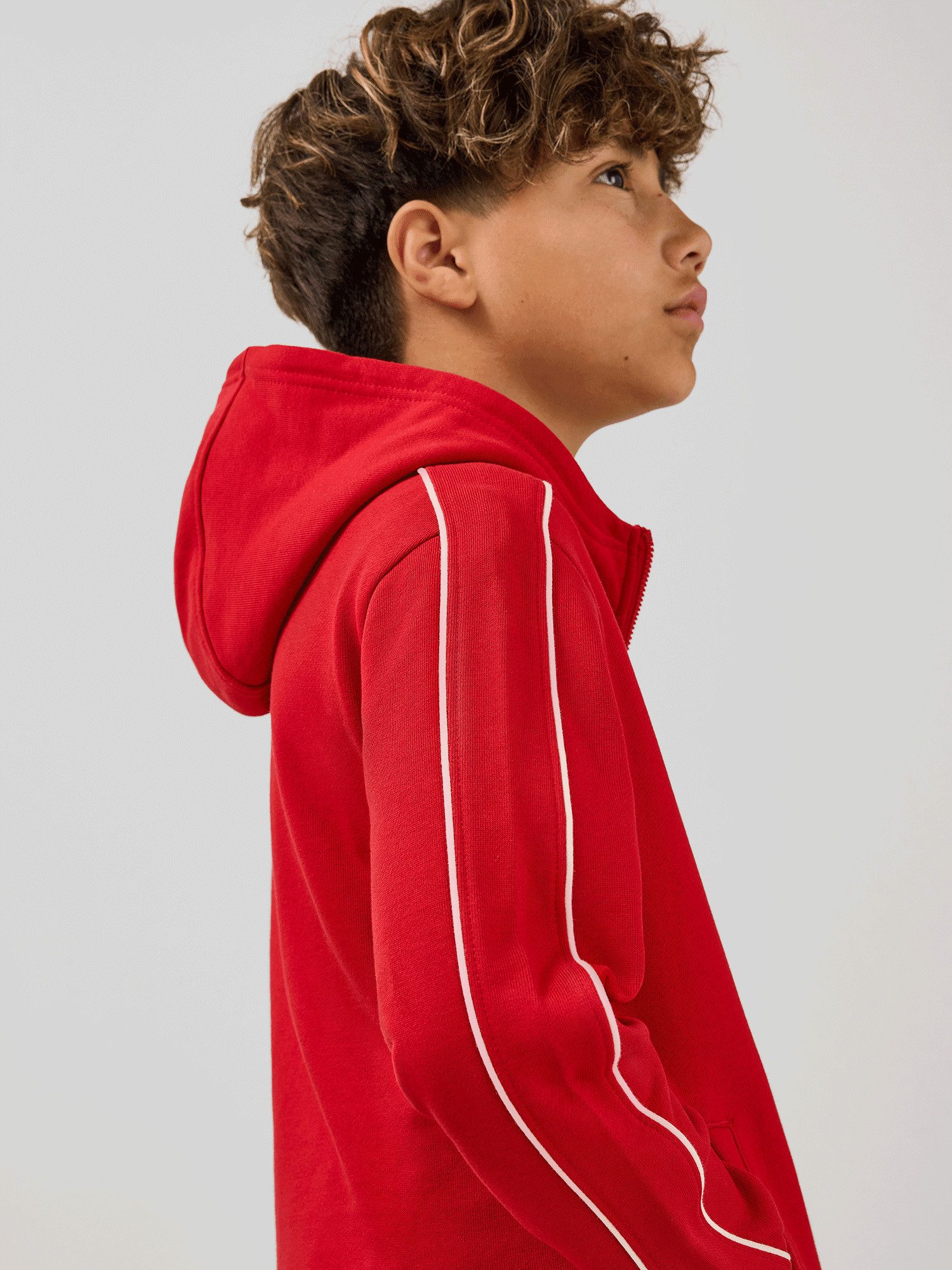 FC Bayern München Kapuzensweatjacke FC Bayern München, Zip-Hoodie Essentials, Kinder, Rot – Bild 4 von 5
