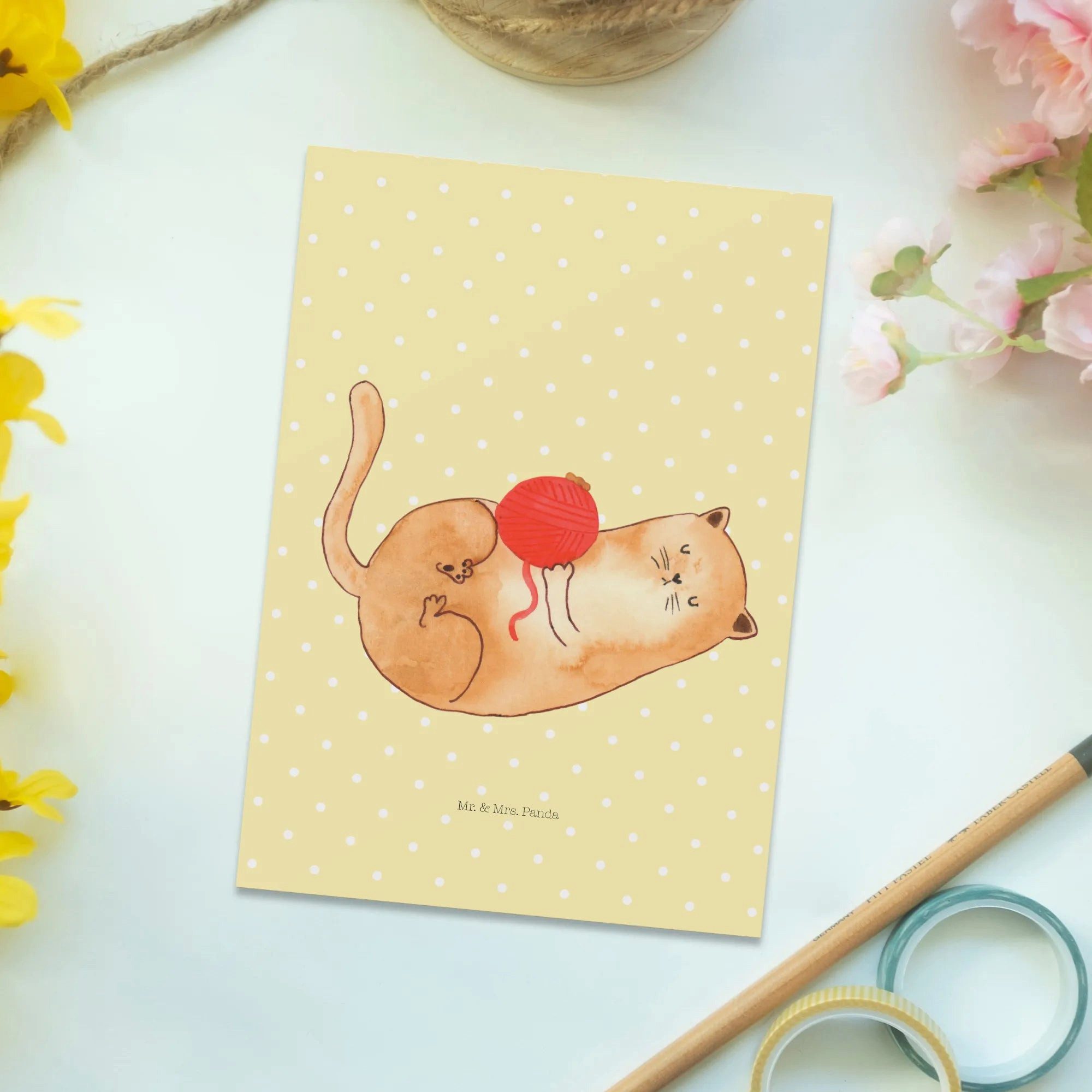 Thumbnail - Mr. & Mrs. Panda Postkarte Katze Wolle - Gelb Pastell - Geschenk, Karte, Postkarte, Mietze, Gesc, Charmantes Design