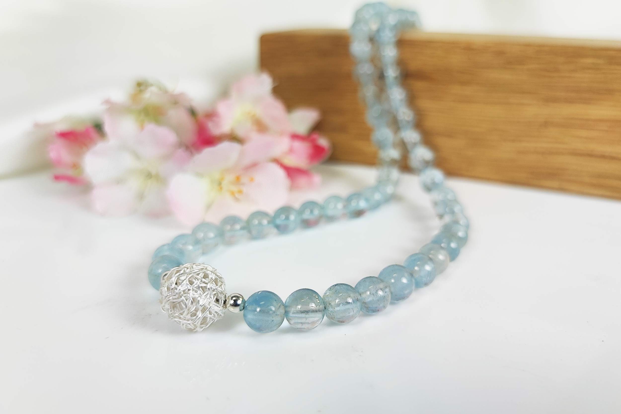 ALUNA Kette ohne Anhänger Edelsteinkette mit Aquamarin Kugel, Silberdraht Kugel - Made in Germany - ke0152x17