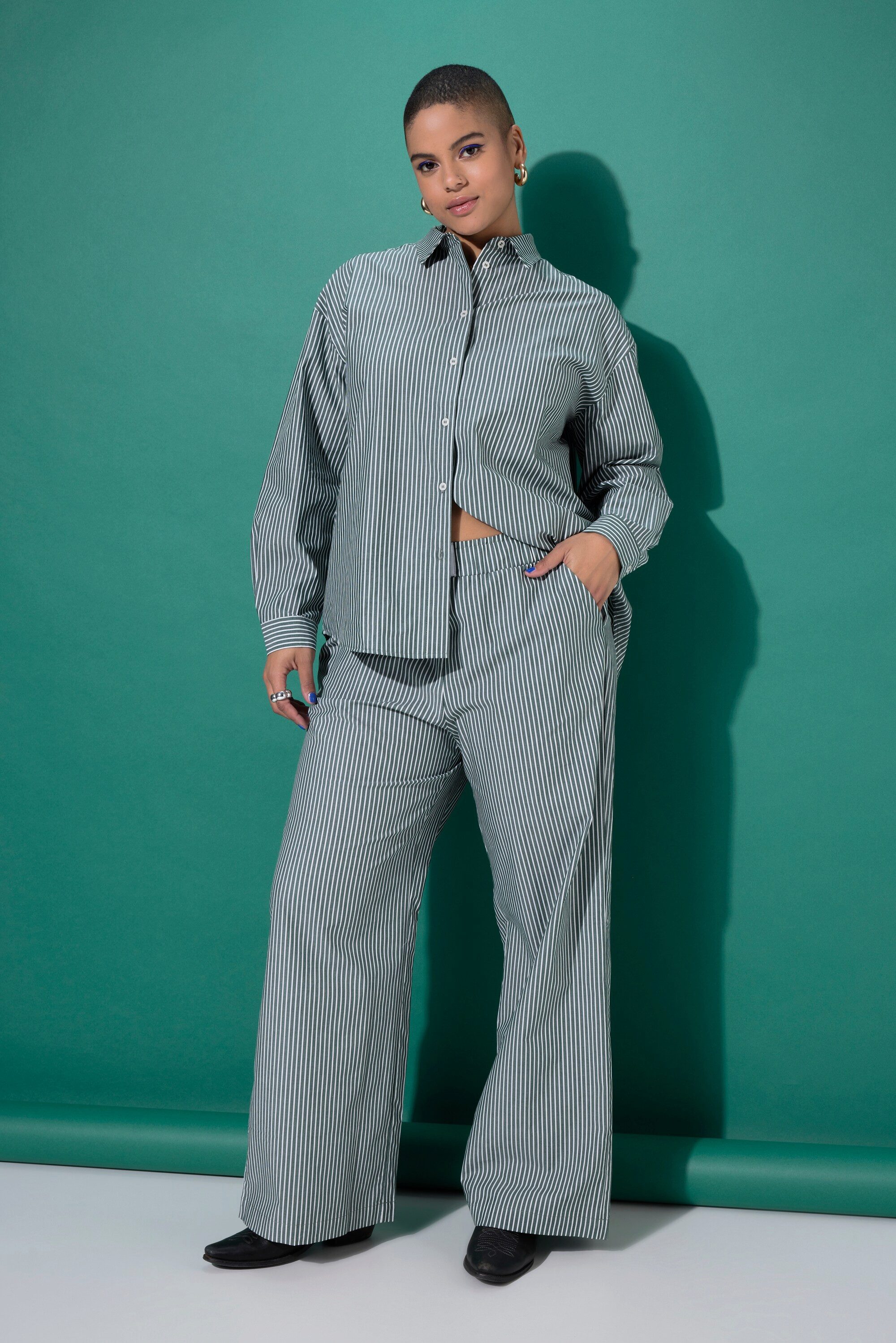 Studio Untold Schlupfhose Hose Wide Legs Streifen Patch Elastikbund