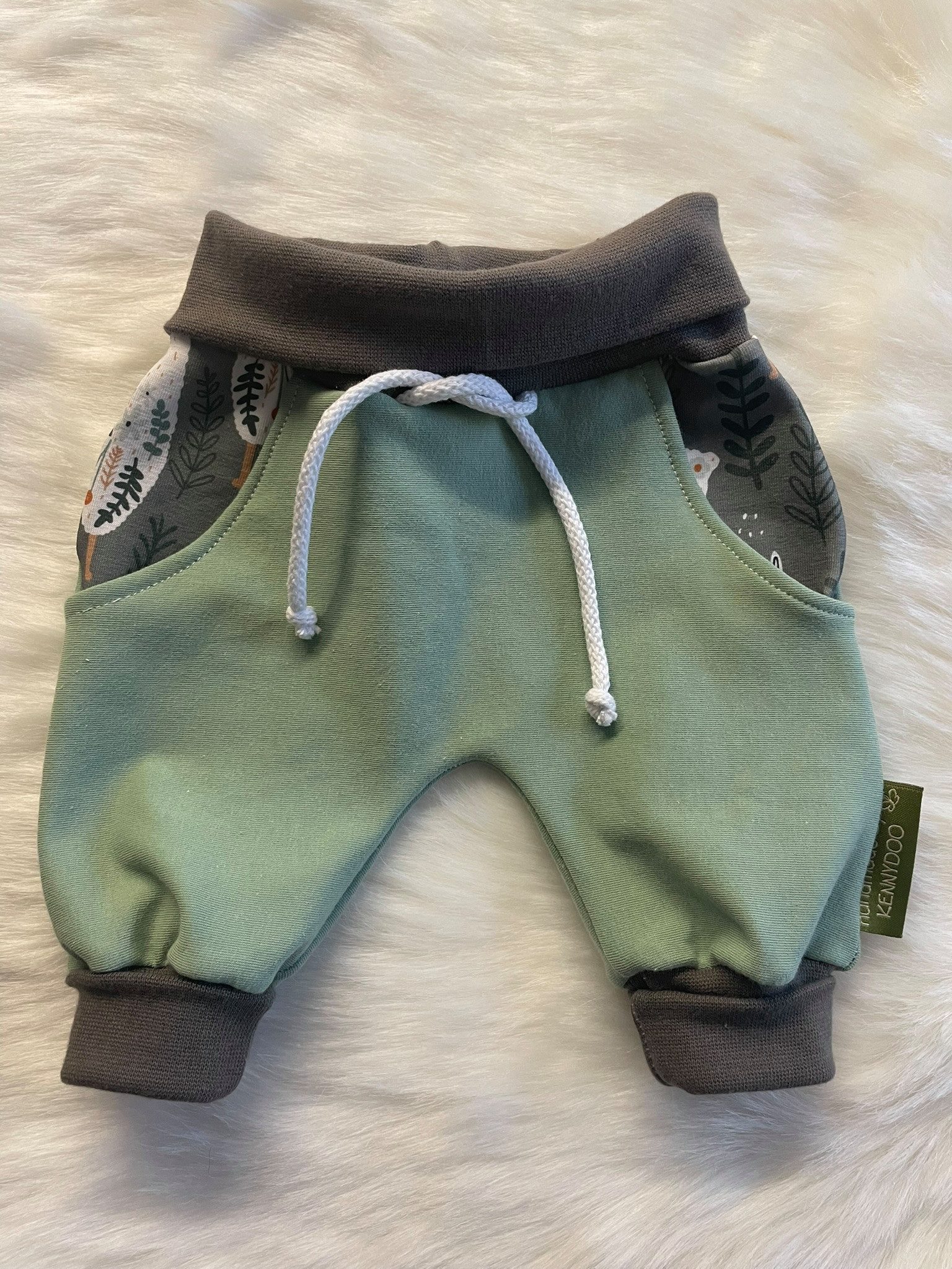 Taschen4life Pumphose Baby Hose & Halstuch Drama Lama (2 teilig, Jogginghose & Schal) handmade, Mitwachshose