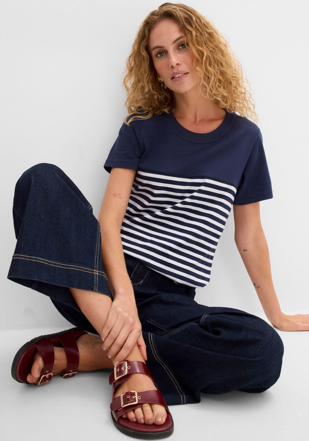 bonprix T-Shirt lockere Passform, Kurzarm-Design, mit Rundhalsausschnitt – Bild 5 von 5