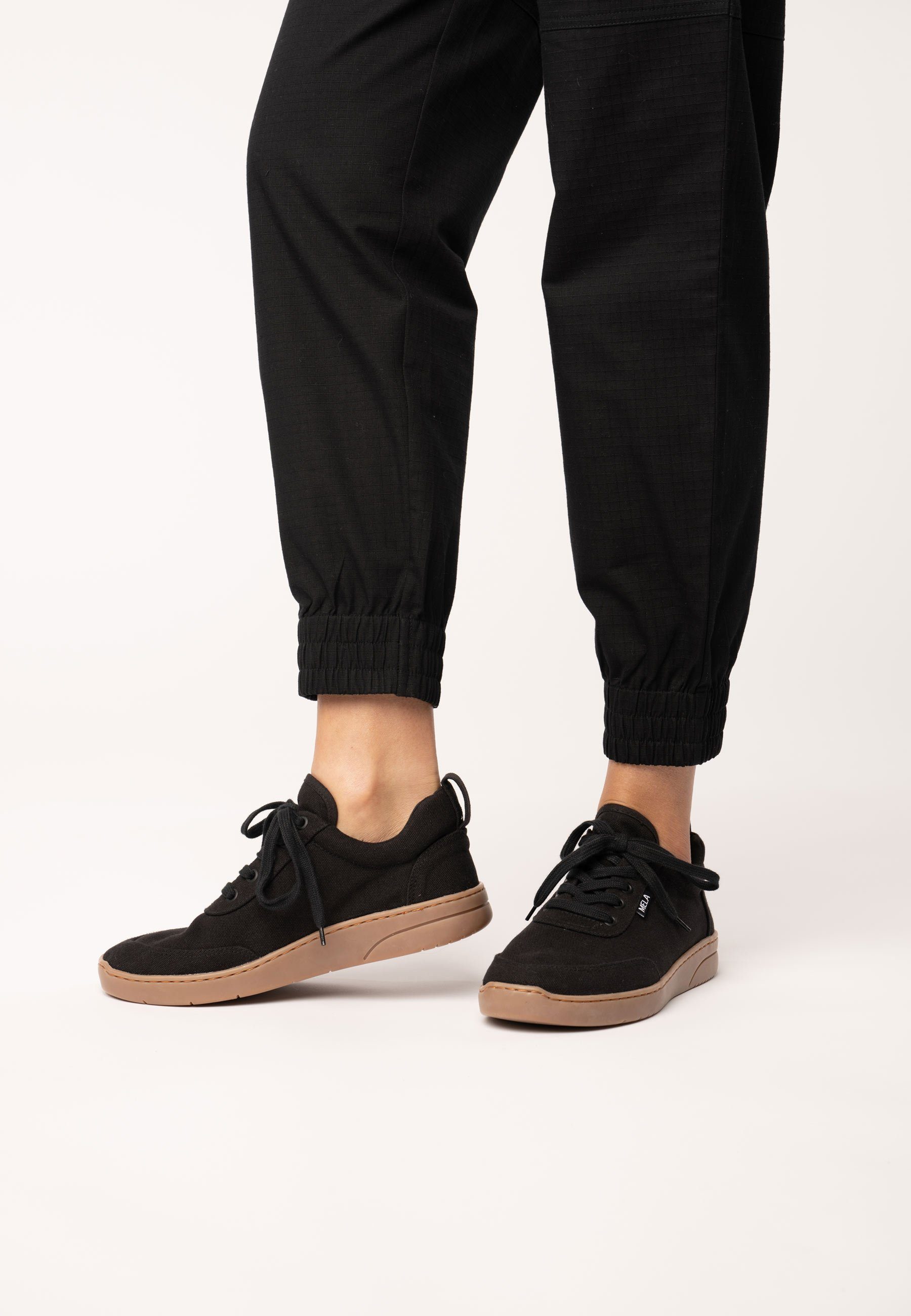 MELA Damen Sneaker YALA / Sneaker Paar zusätzlichem schwarz Schnürsenkel gum inklusive