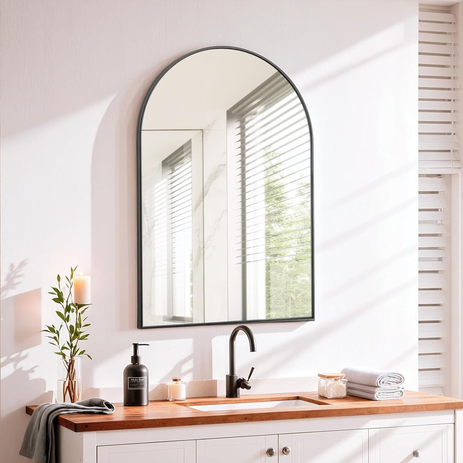 TLGREEN Wandspiegel (Bogen Wandspiegel mit Gold, 66x96cm, Bogen Halbkreisförmig Spiegel, Dekorative Wandspiegel), Horizontal Oder Vertikal Aufgehängt,Schwarz