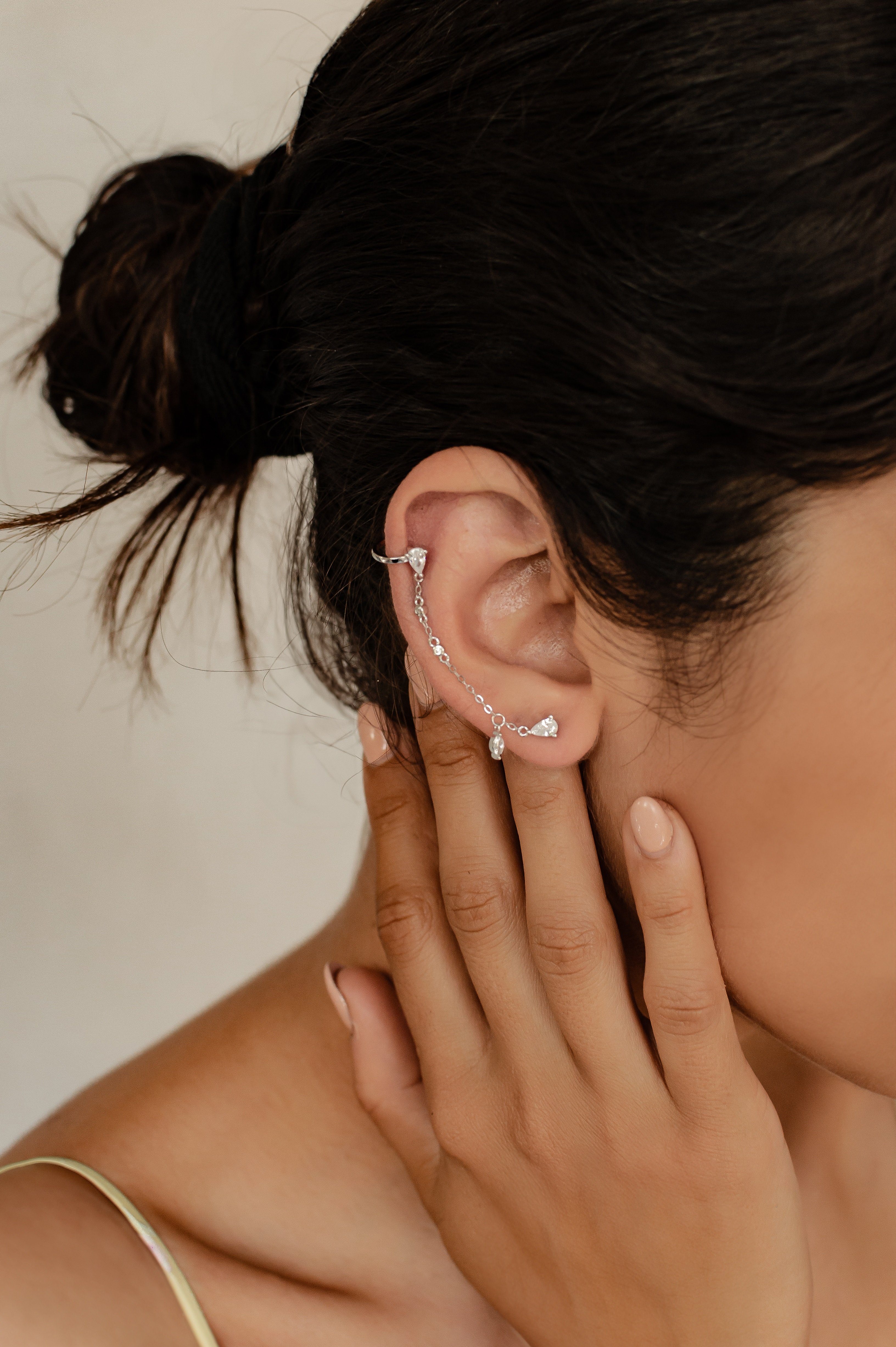 Hey Happiness Single-Ohrstecker Tropfen Zirkonia, Kettchen Ohrring Damen Silber 925, Ketten Ohrhänger, Ohrklemme Kristalle hängend, Vergoldet 18K – Bild 4 von 4