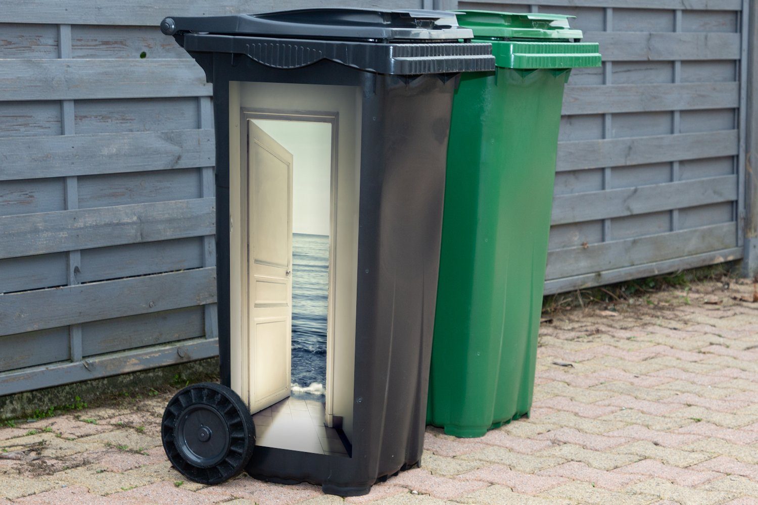MuchoWow Wandsticker Tür Mülltonne, St), Abfalbehälter - Sticker, (1 Mülleimer-aufkleber, - Container, Abstrakt - Meer Wasser