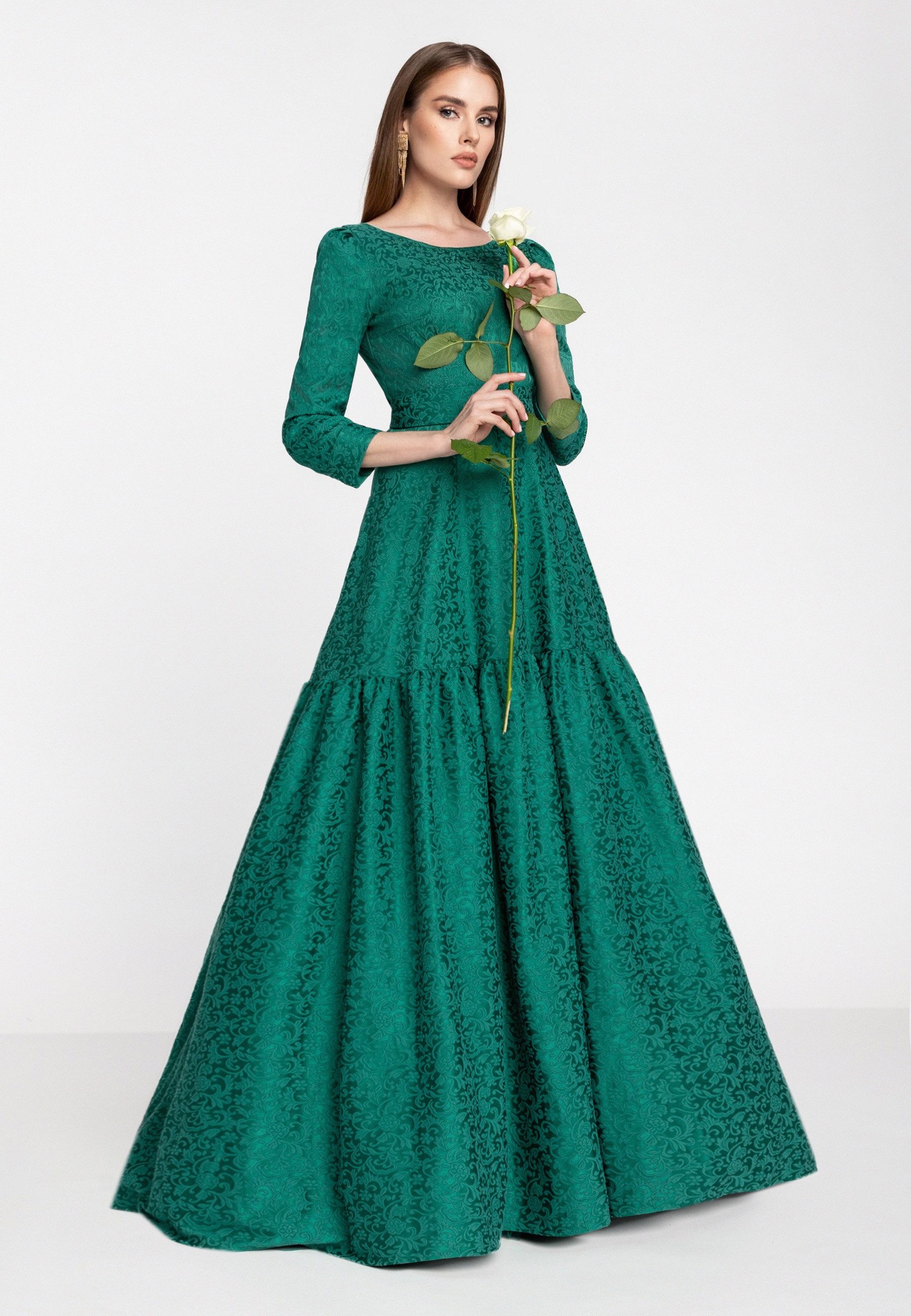 MATSOUR'I Maxikleid Dana Gürtel, voluminöser Unterrock (Tüll) mit Futter aus 100% Seide