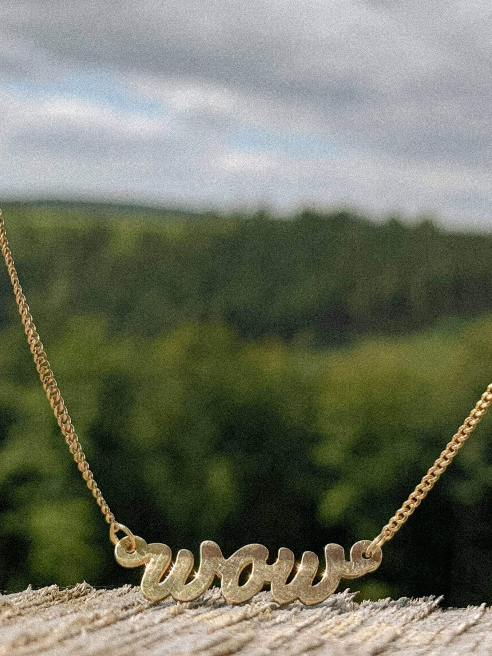 modabilé Kette mit WOW Sterling Silberkette 925 Damen Halskette, Anhänger - mit WOW Schriftzug 47cm gelbgoldfarben Silber 42cm