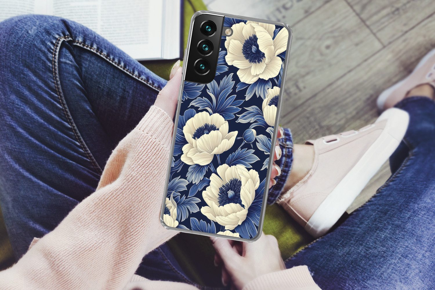 MuchoWow Handyhülle für Samsung Galaxy S22 Plus Blumen - Muster - Blau - Weiß, Phone Case, Silikon, Schutzhülle Dünn