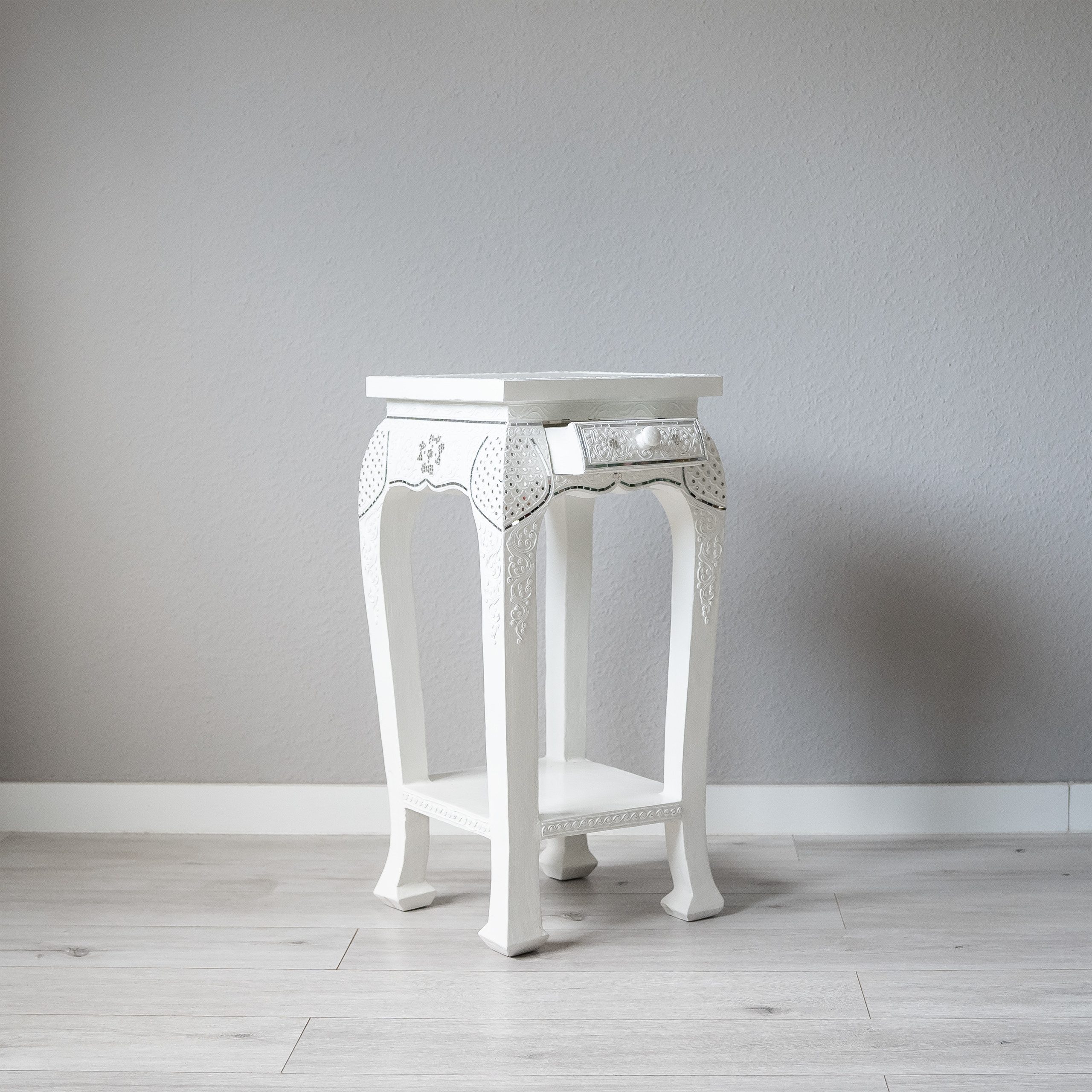 livasia Opiumtisch mit Glasmosaik, weiß, handgefertigt, 35x35x76cm