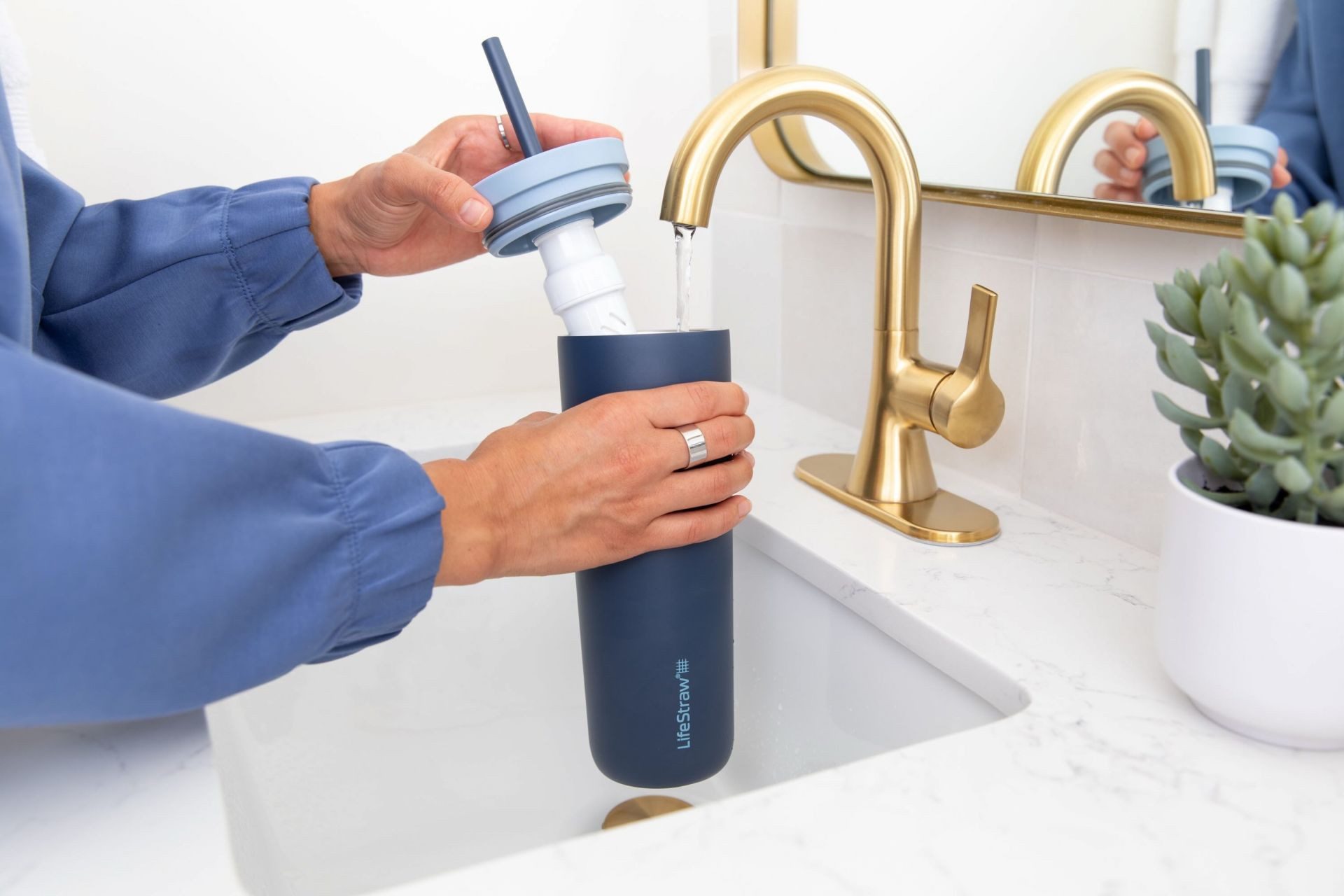 LifeStraw Trinkflasche Thermobecher Go Steel Tumbler Isolierter aus Edelstahl, mit