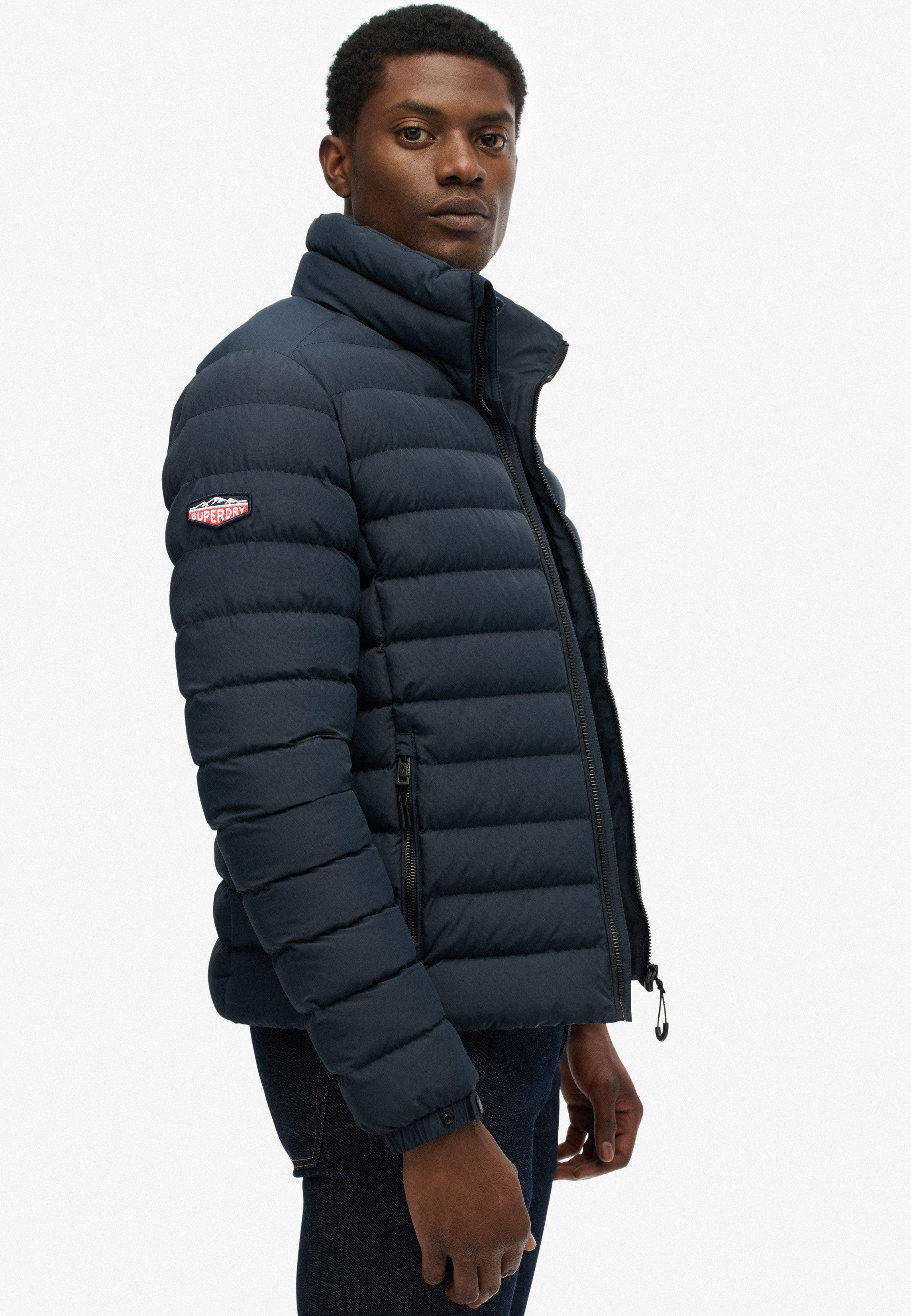 Superdry Steppjacke FUJI PRINT PADDED JACKET Slim Fit, mit Reißverschluss, in unifarbener Optik