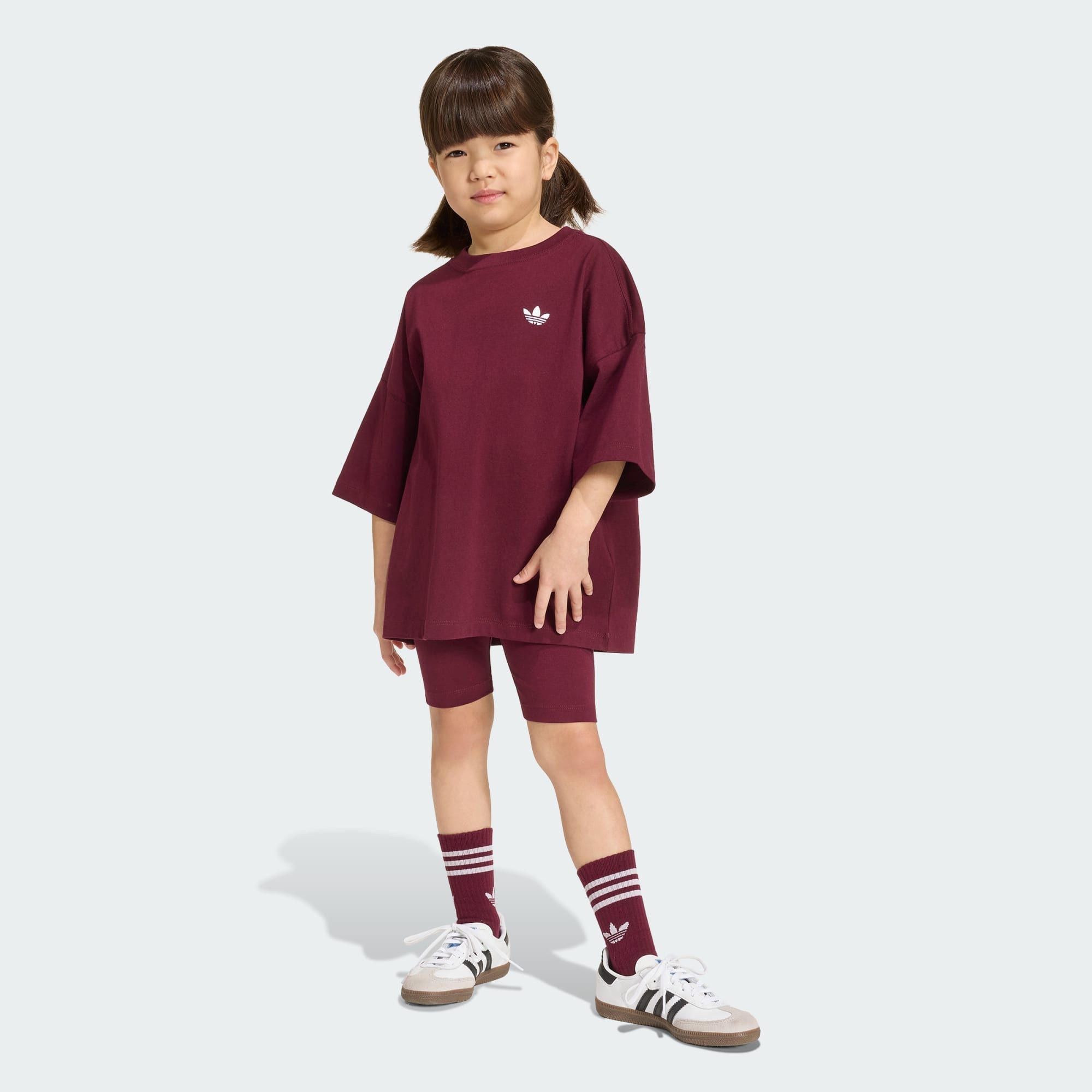 Trainingsanzug SET AUS RADLERHOSE UND T-SHIRT