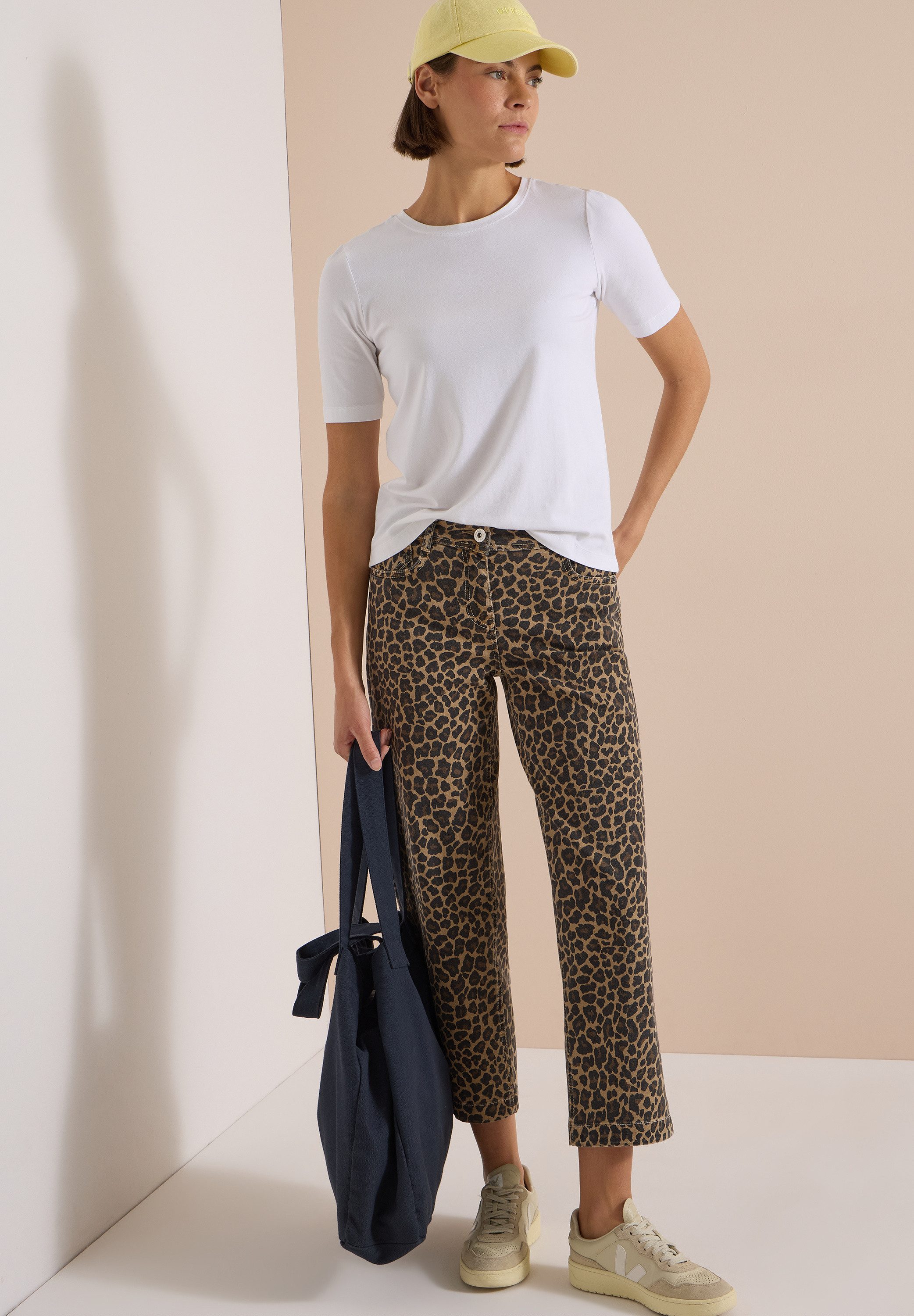 CECIL Loose-fit-Jeans Style Neele mit Leo-Muster / Stretch – Bild 3 von 5