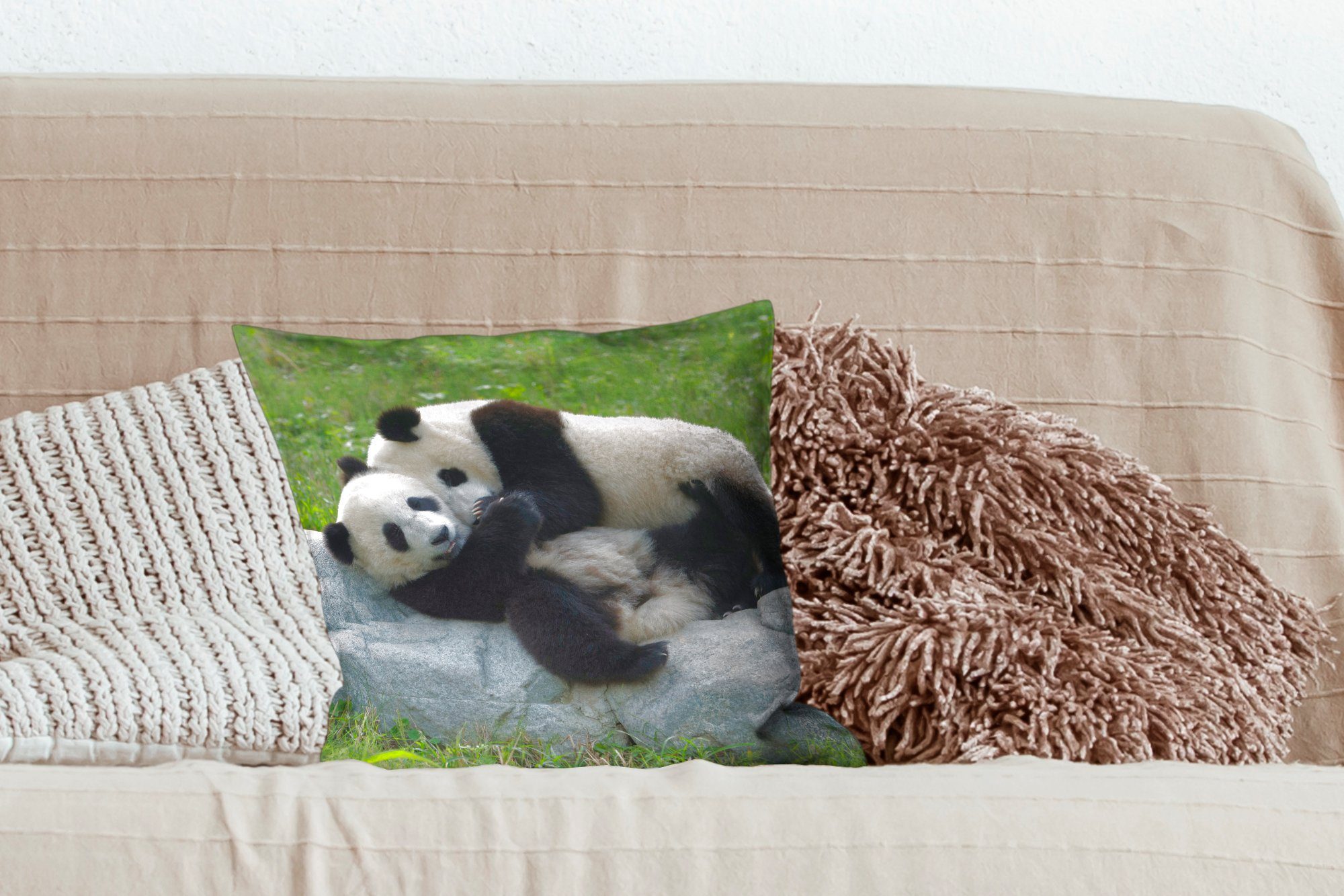 Schlafzimmer, Füllung Sofakissen Zierkissen Stein, Dekokissen Pandas MuchoWow Deko, - mit für - Wohzimmer, Gras
