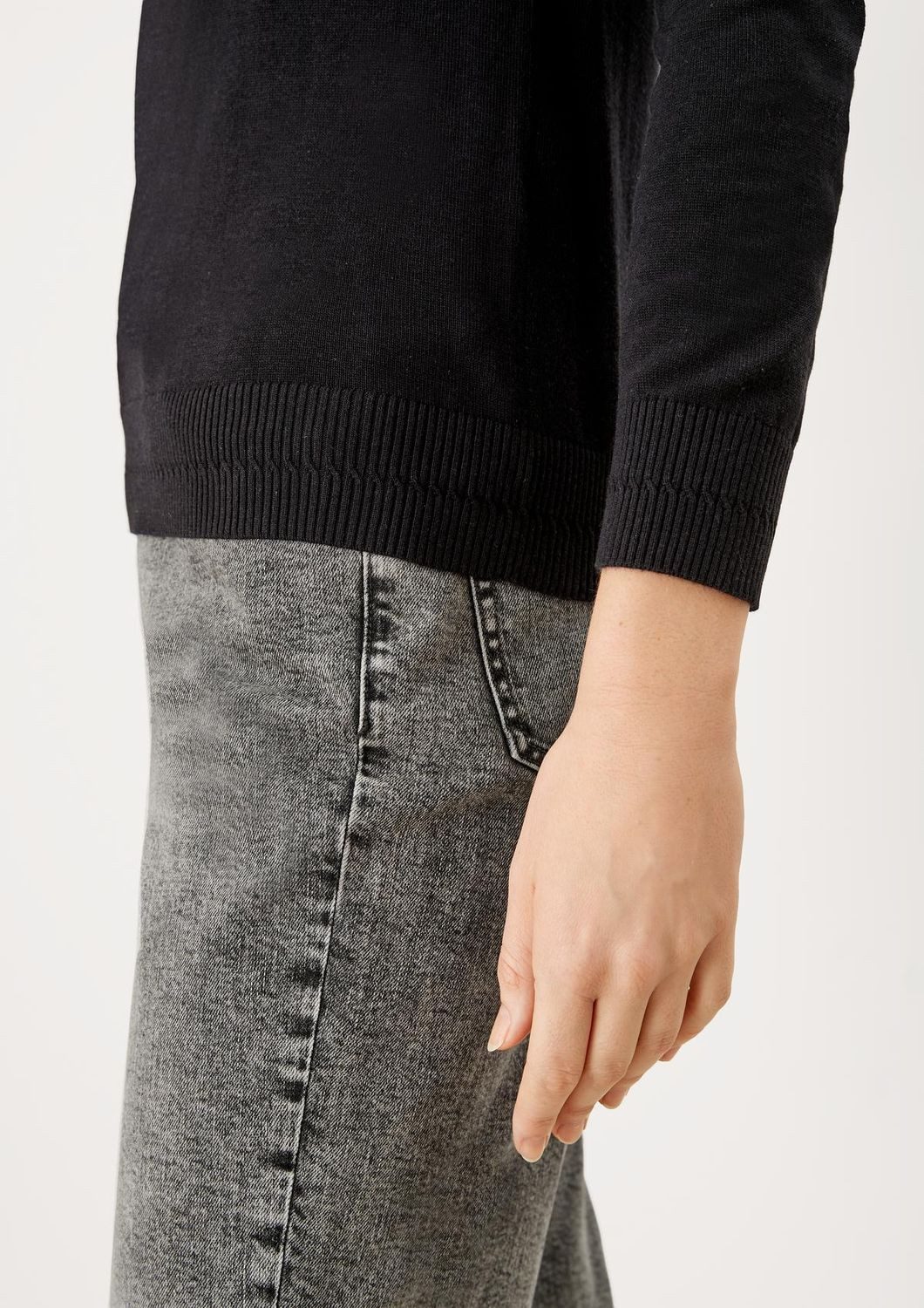 s.Oliver Rundhalspullover Basic (1-tlg) U-Boot-Ausschnitt, langarm, Feinstrick