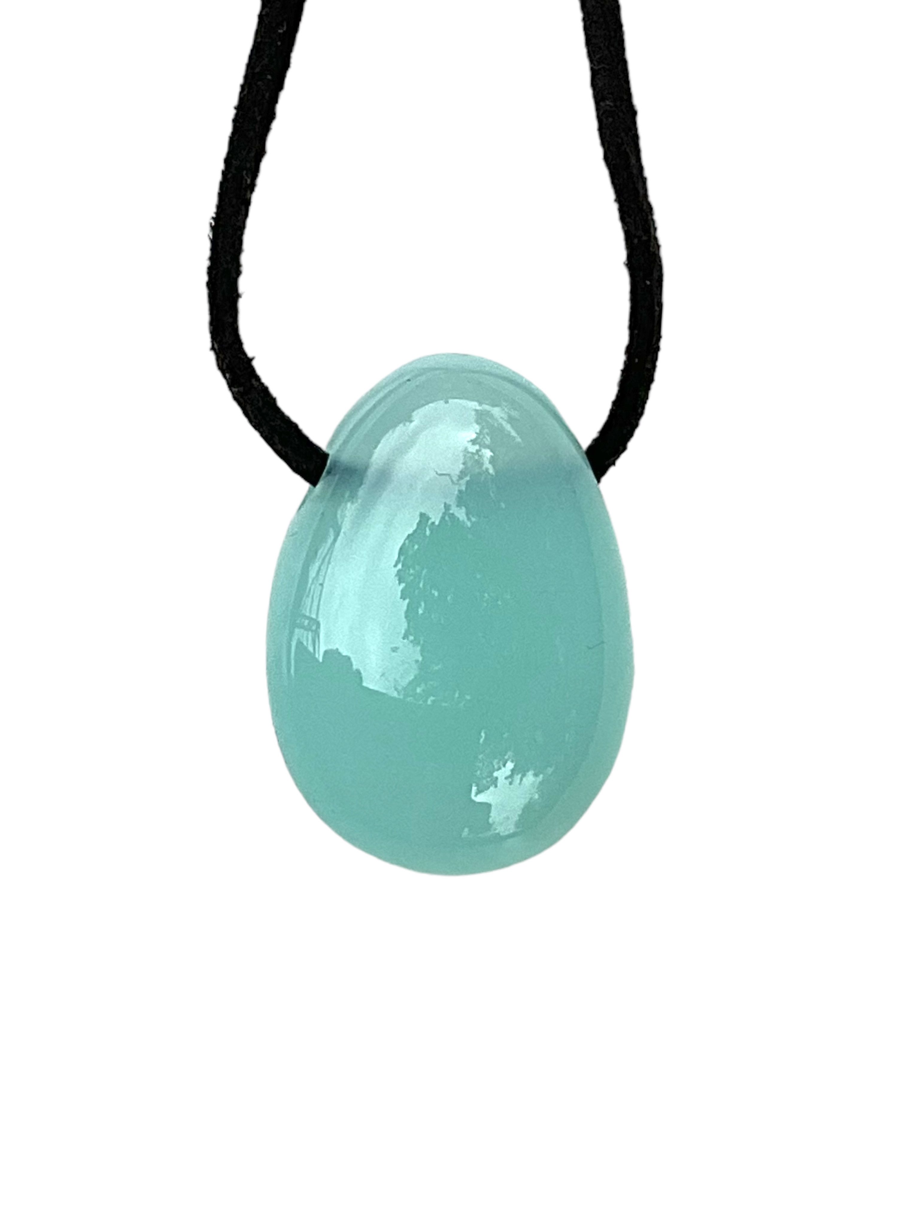 Steinfixx® Amulett Set Chrysopras Tropfen Anhänger mit Wildlederband I Brasilien (Blickfang, 1-tlg., Handarbeit, Brasilien), incl. 80 cm Wildlederband, Geschenkverpackung