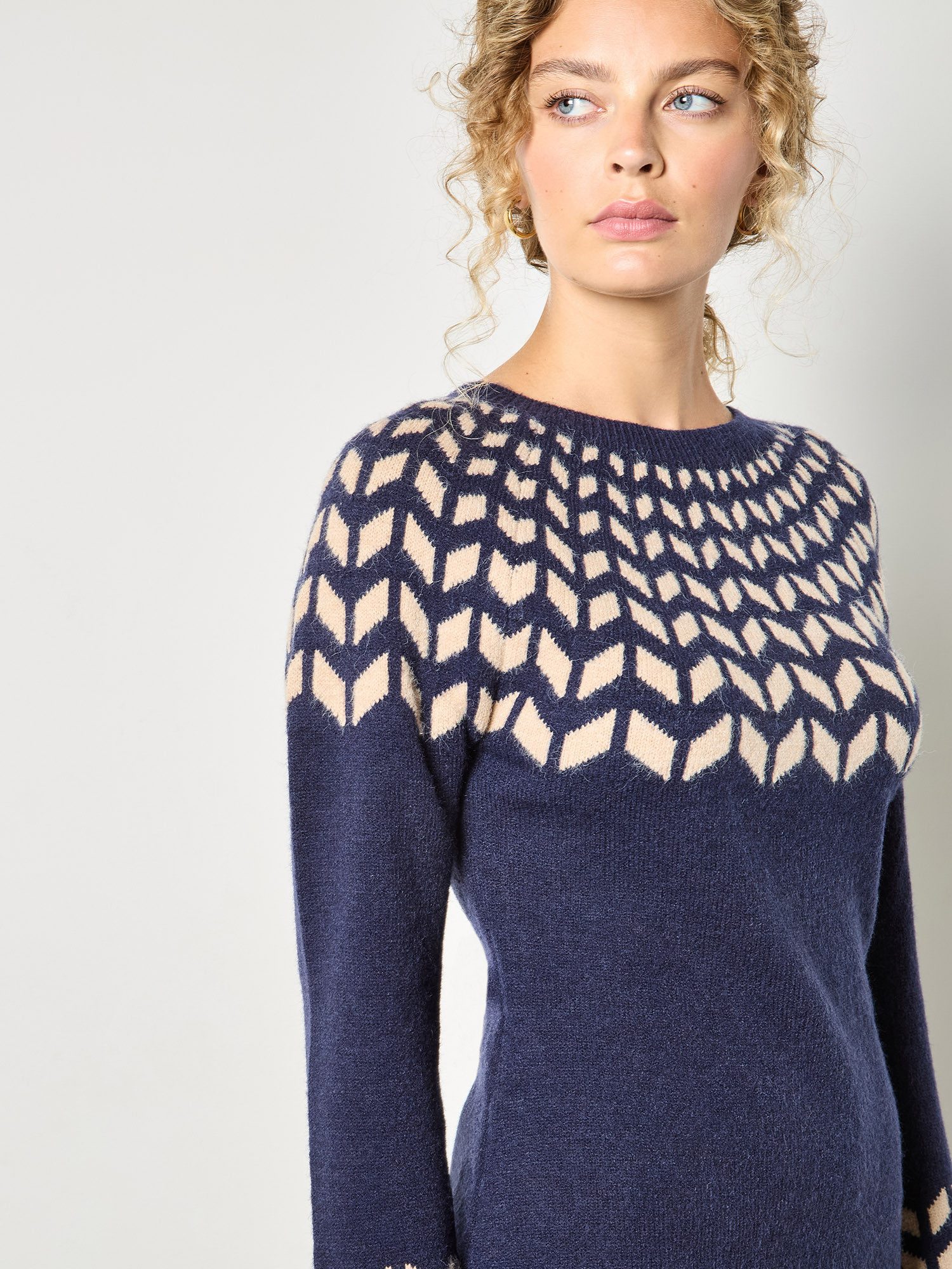 Apricot Strickkleid Pullover-Kleid mit Chevron-Muster