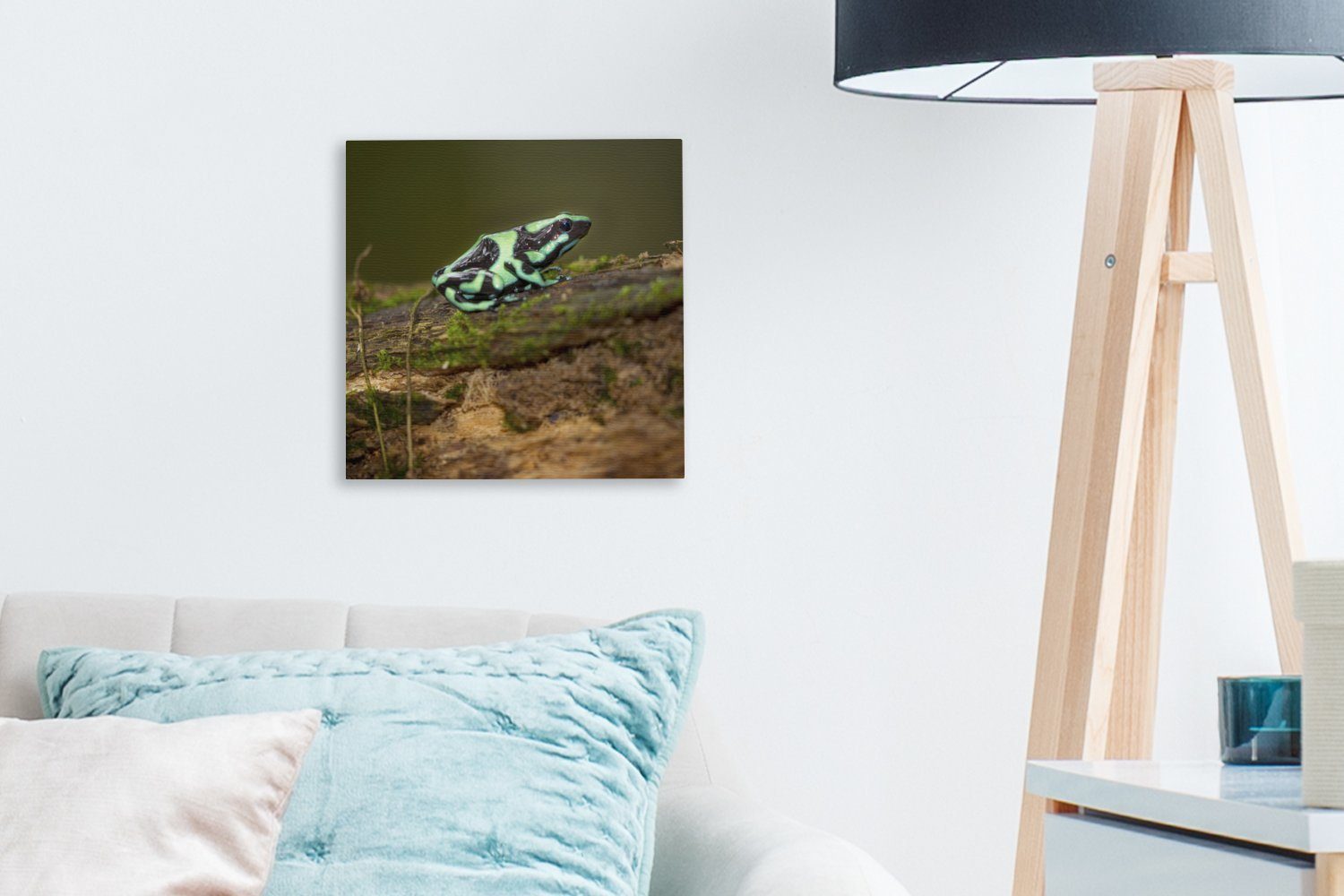 Wohnzimmer OneMillionCanvasses® Leinwand Costa Schlafzimmer Rica, für Baumstamm St), Bilder einem Pfeilgiftfrosch Grüner auf (1 Leinwandbild in