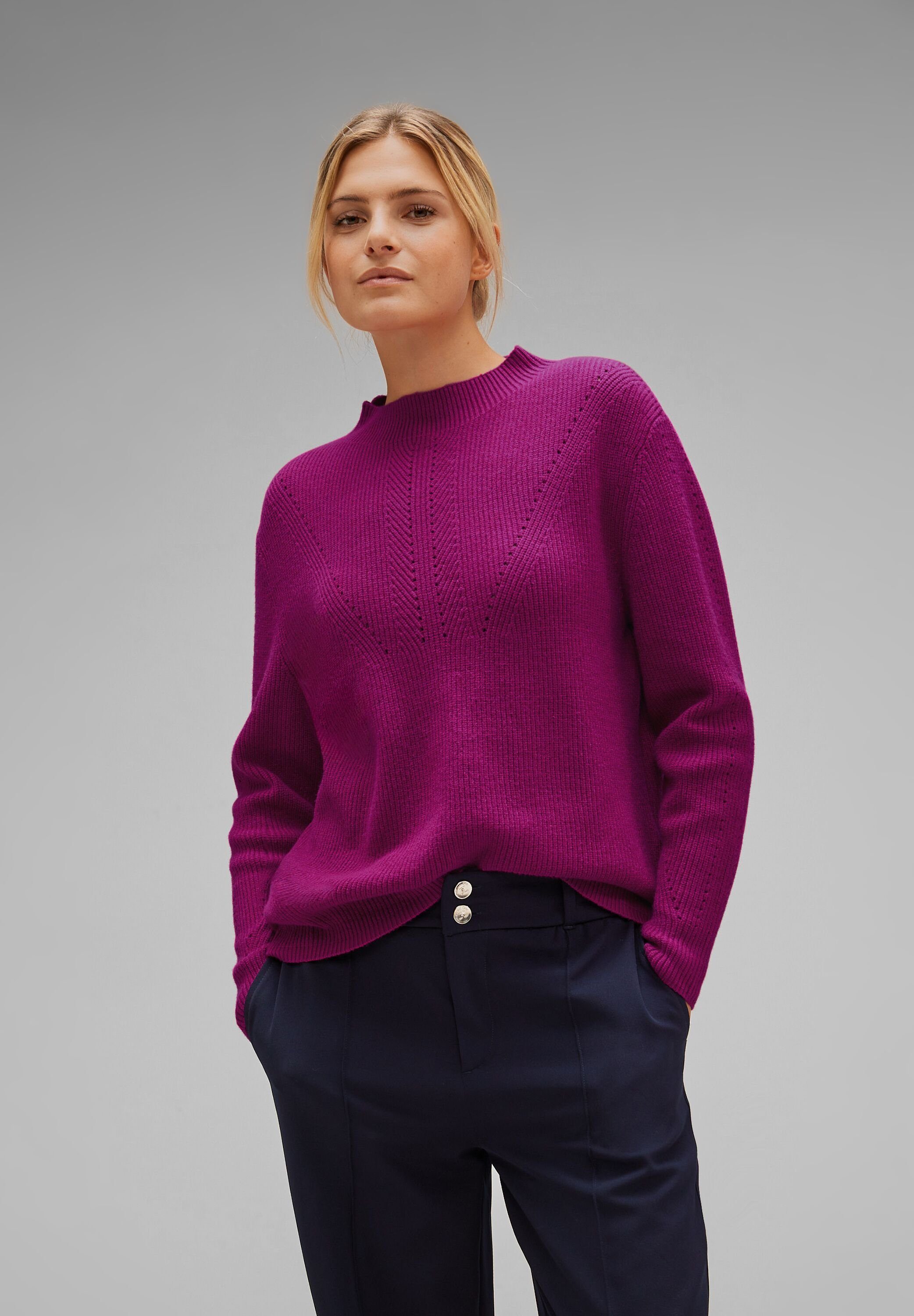 Stehkragenpullover