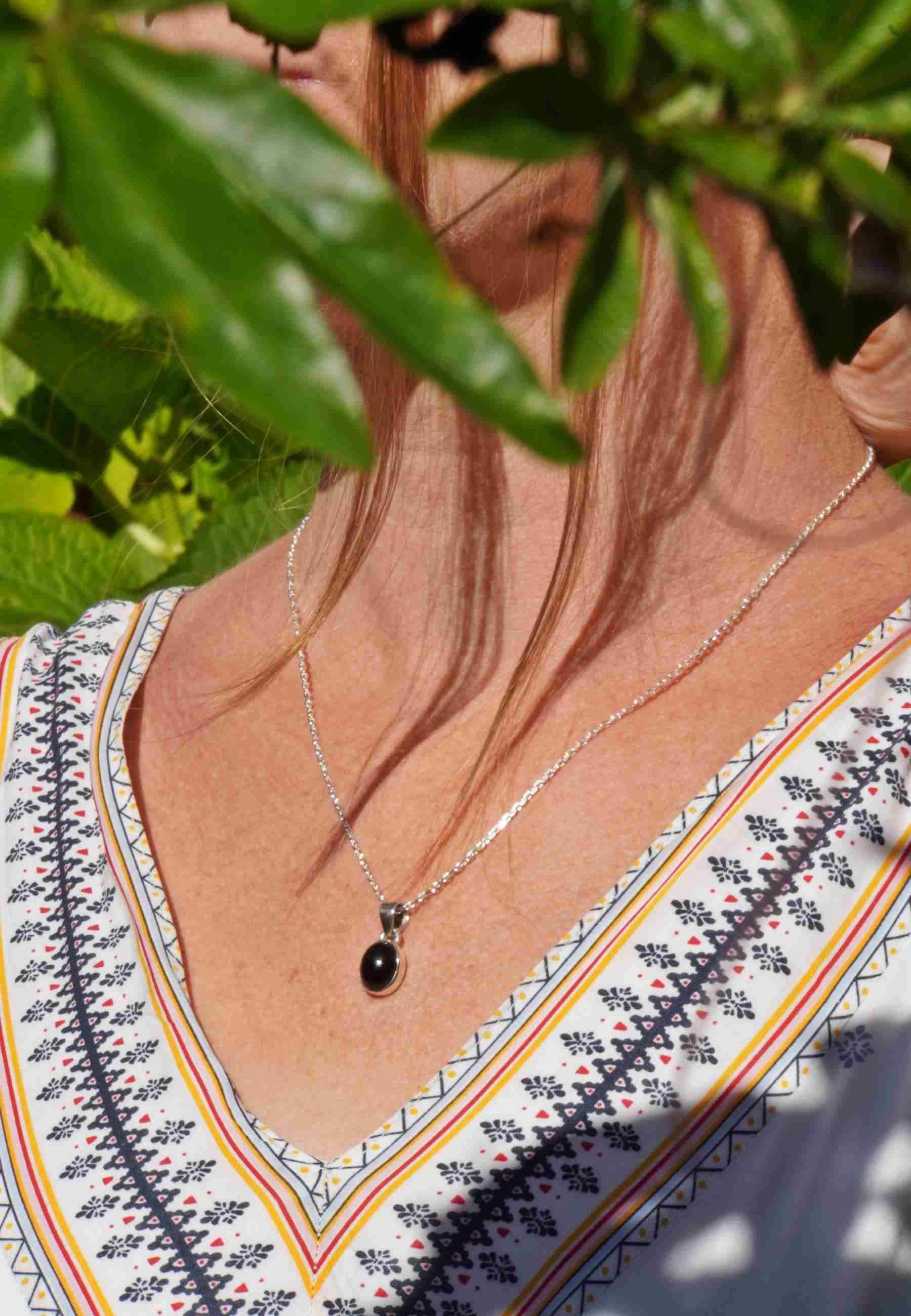mantraroma Kette mit Anhänger SAMA oval günstig online kaufen
