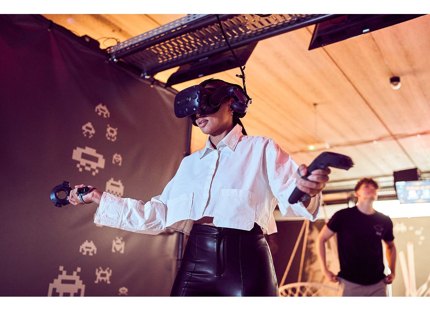 mydays Erlebnisgutschein Virtual Reality Experience für 2 Düsseldorf, Entdecke gemeinsam virtuelle Welten!