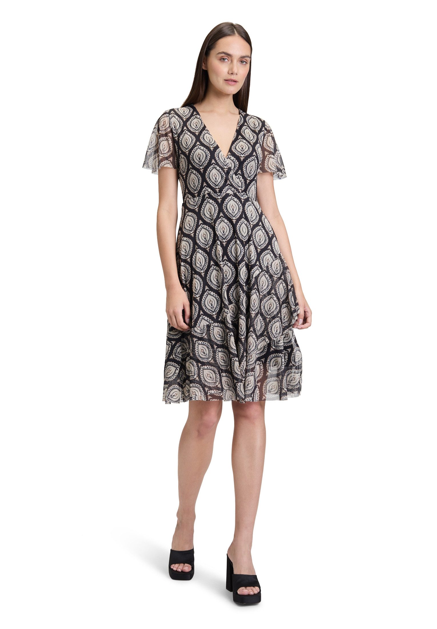 Cartoon Volantkleid Damen mit Rüschen