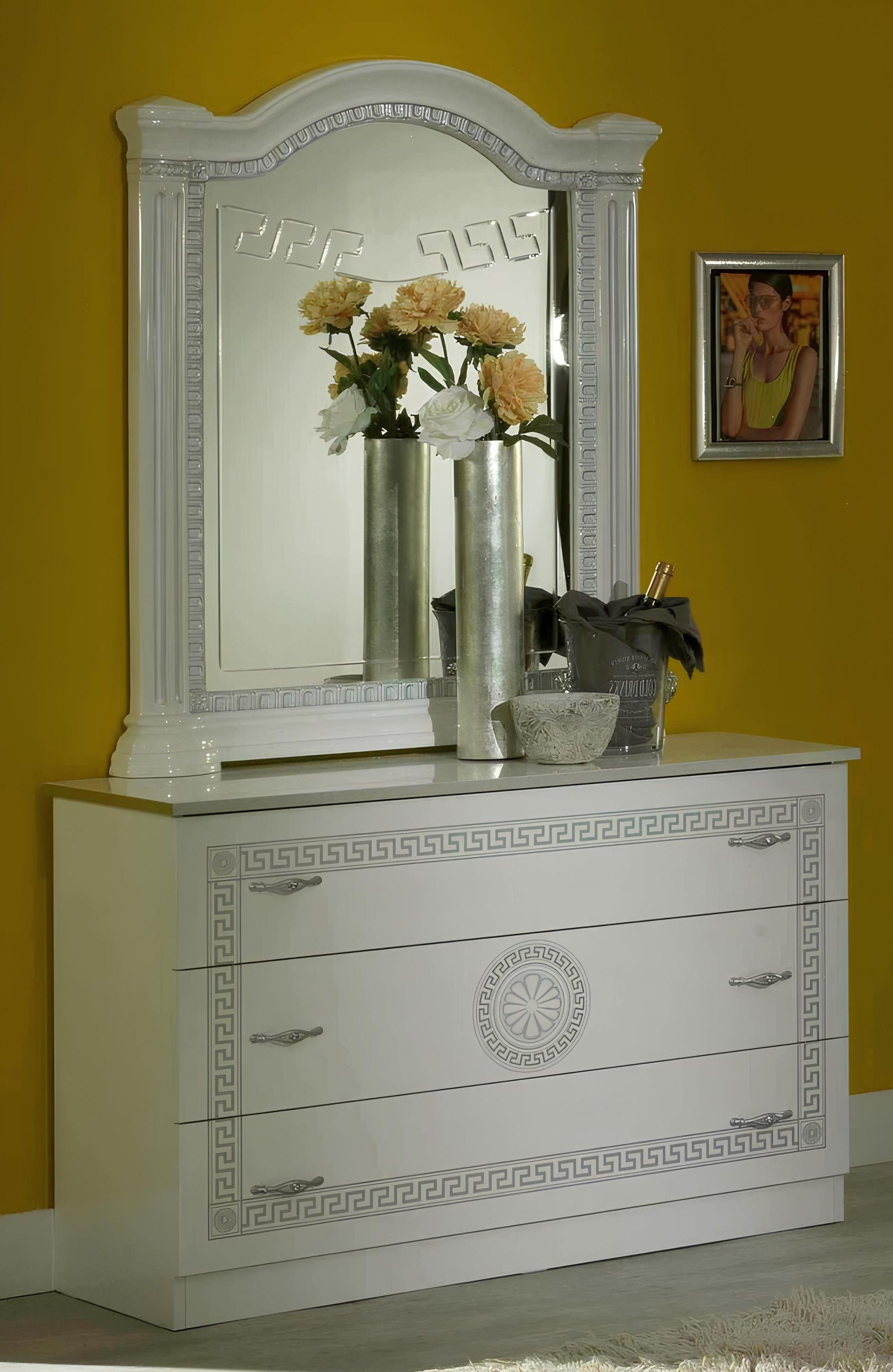 Xlmoebel Kommode Luxuriöses Holz Sideboard im italienischen Design (Kommode, 1 St., Luxuriöses Holz Sideboard), Made in Europa