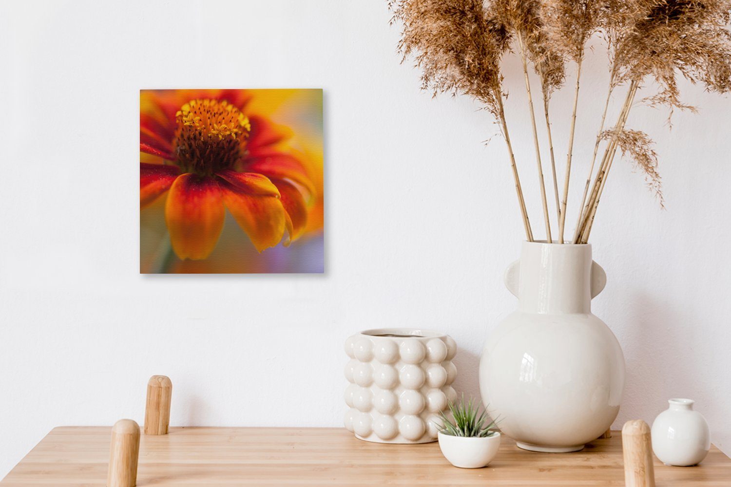 OneMillionCanvasses® Leinwandbild Nahaufnahme einer Bilder Wohnzimmer orangefarbenen St), für Schlafzimmer (1 Leinwand Zinnienblüte