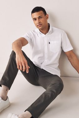 Next Kurzarmhemd Bügelleichtes Slim Fit Button-down-Kurzarmhemd (1-tlg)