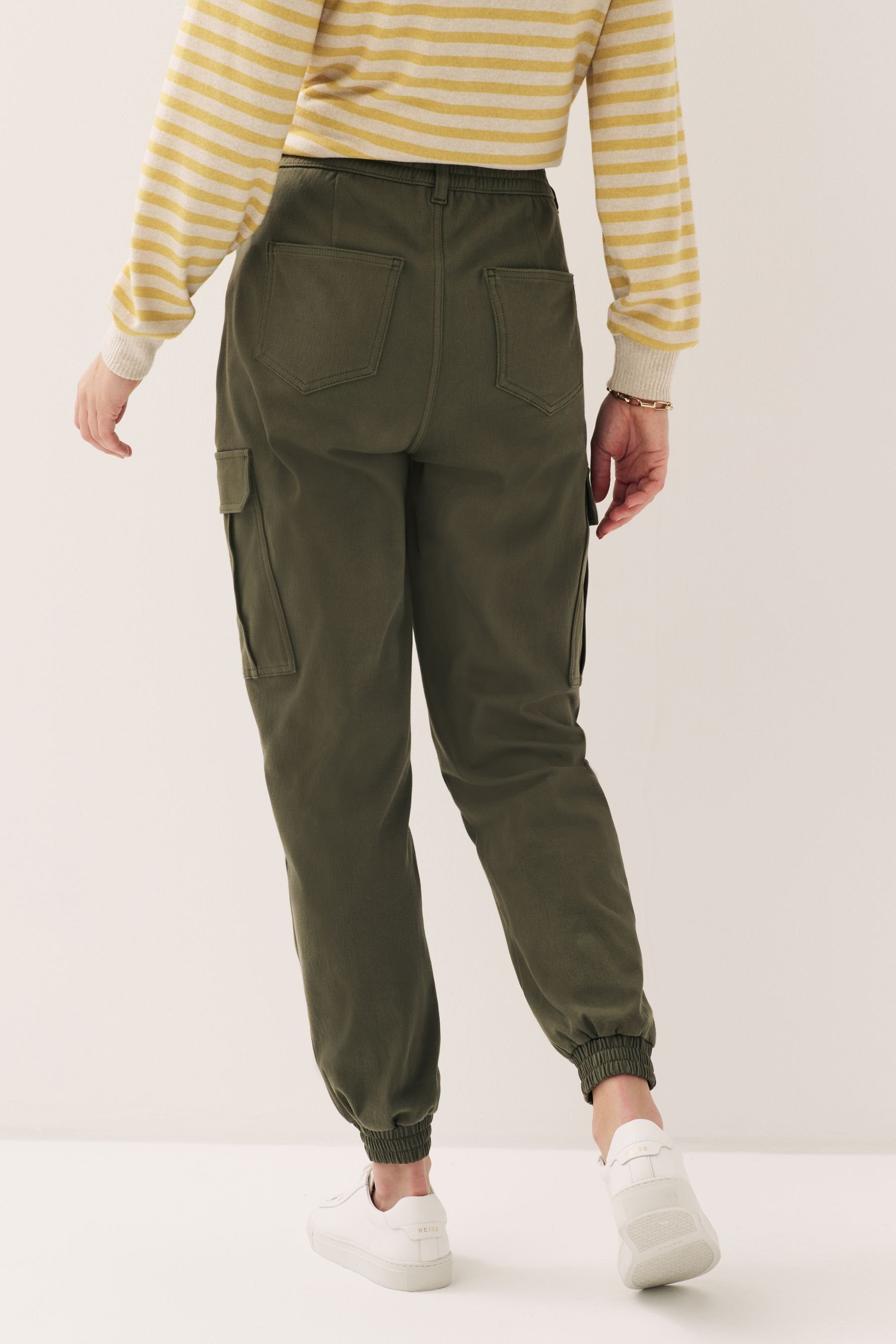 Next Jogg Pants (1-tlg) Green Denim-Jogginghose Khaki aus Cargo-Stil Jersey im