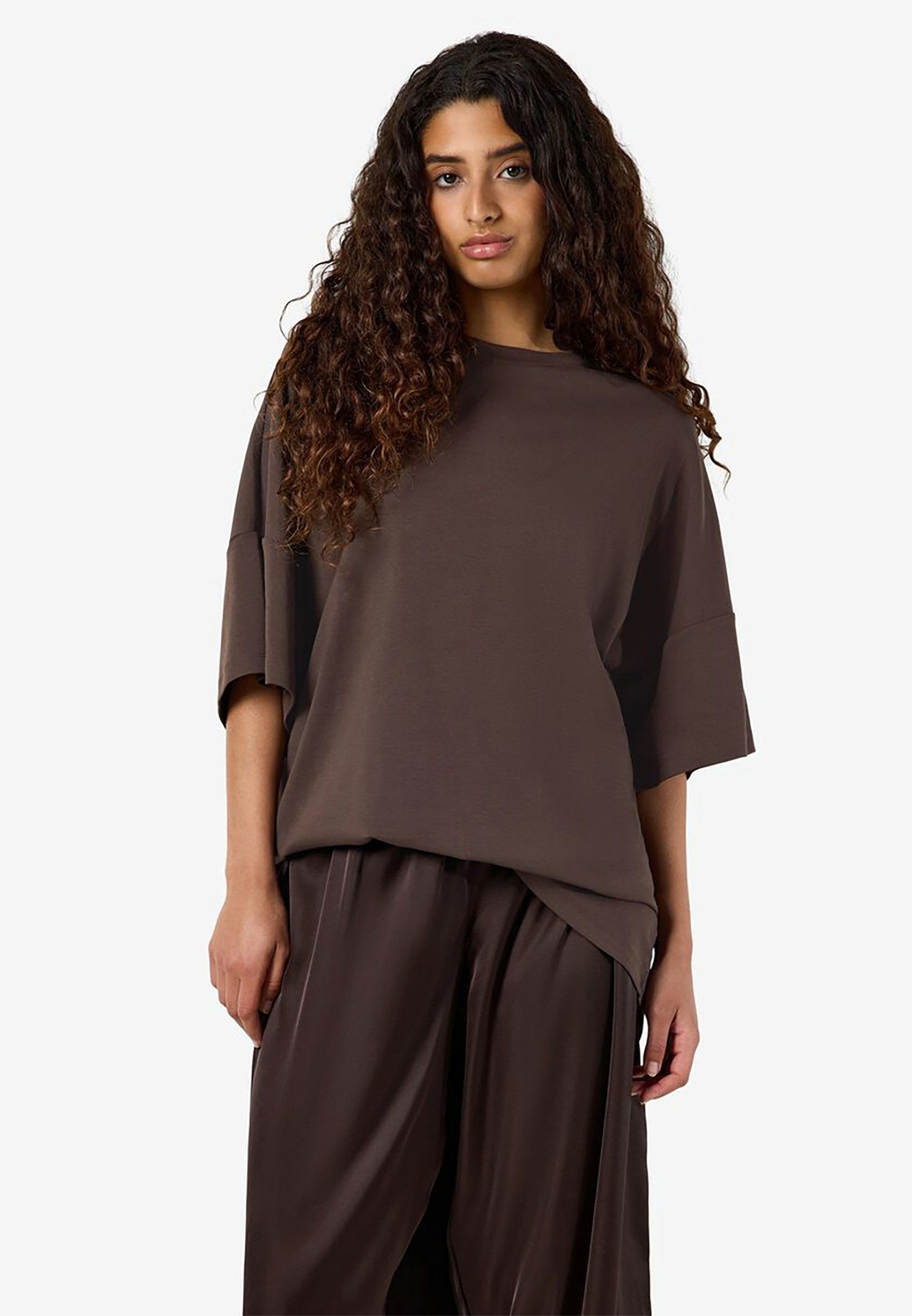 Noisy may T-Shirt Lockeres Design mit Rundhals und kurzen Ärmeln für Damen (1-tlg) Baumwolle Loose Fit Rundhals Halbe Ärmel Einfarbig Pull On