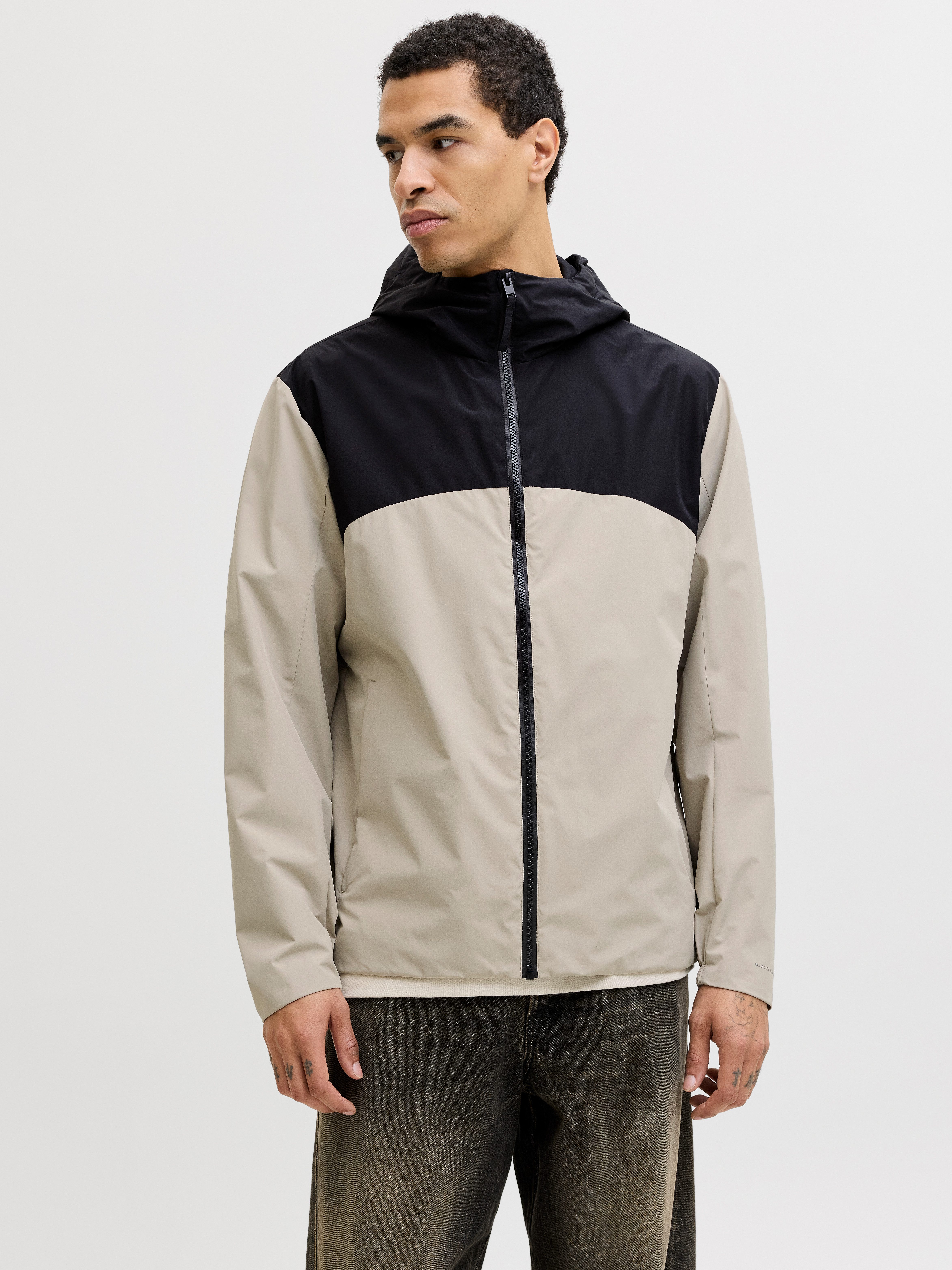 Jack & Jones Kurzjacke JJESOHO LIGHT JACKET SN mit Kapuze günstig online kaufen