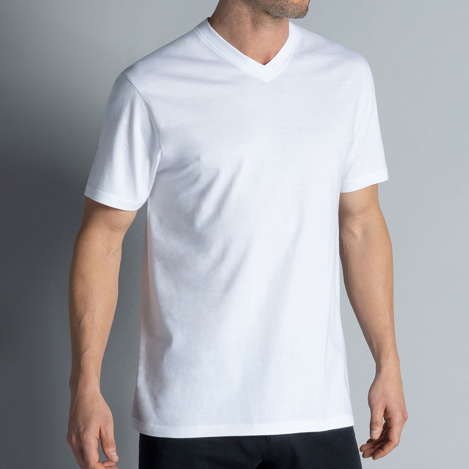 4er T-Shirt Pack GÖTZBURG mit im (4-tlg) kurzarm, Weiß V-Ausschnitt, Premium-Qualität