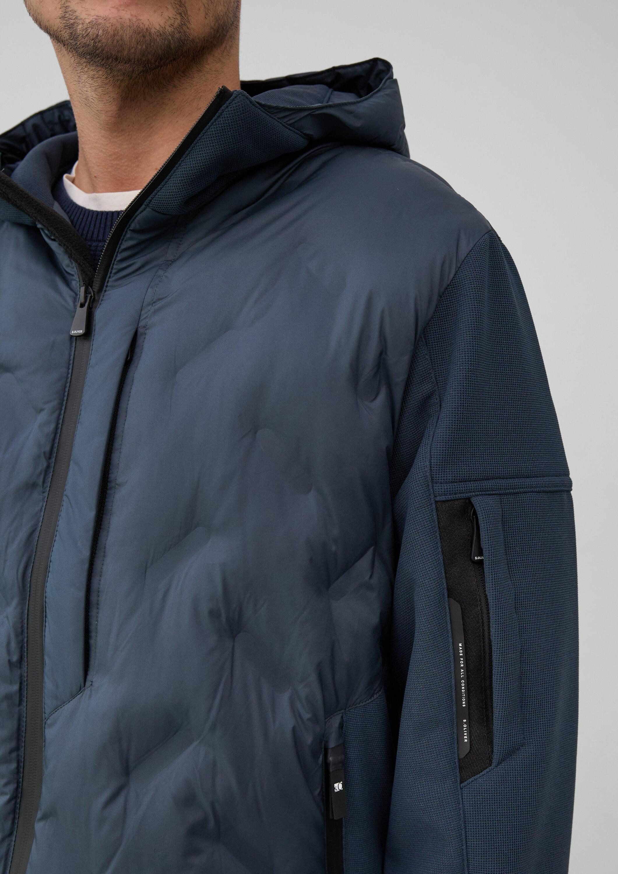 s.Oliver Funktionsjacke Outdoor-Jacke Hybrid-Jacke mit sportiven Details und Kapuze