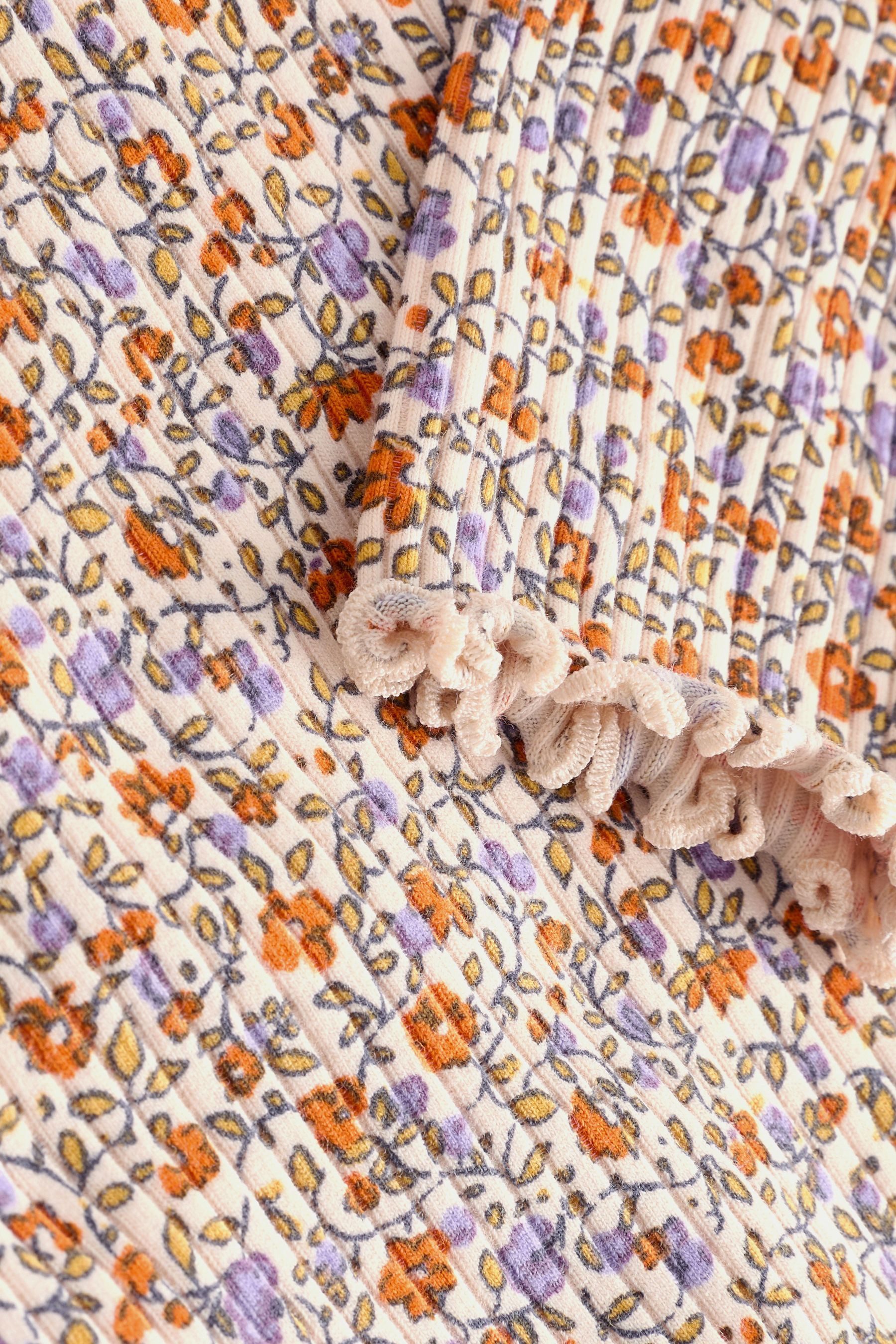Next Langarmshirt Geripptes Langarmshirt mit Rüschen (1-tlg)