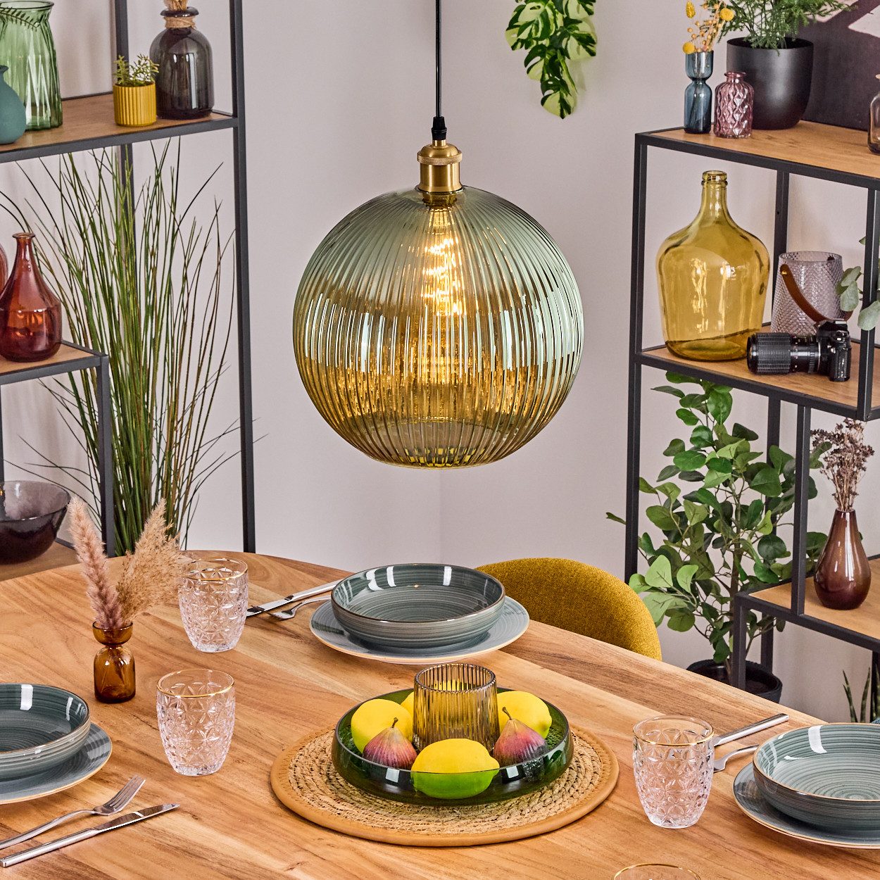 hofstein Hängeleuchte Hängelampe aus Metall/Riffelglas in Goldfarben/Grün, ohne Leuchtmittel, Hängeleuchte im Retro/Vintage-Design (Schirm Ø 30 cm), 1 x E27