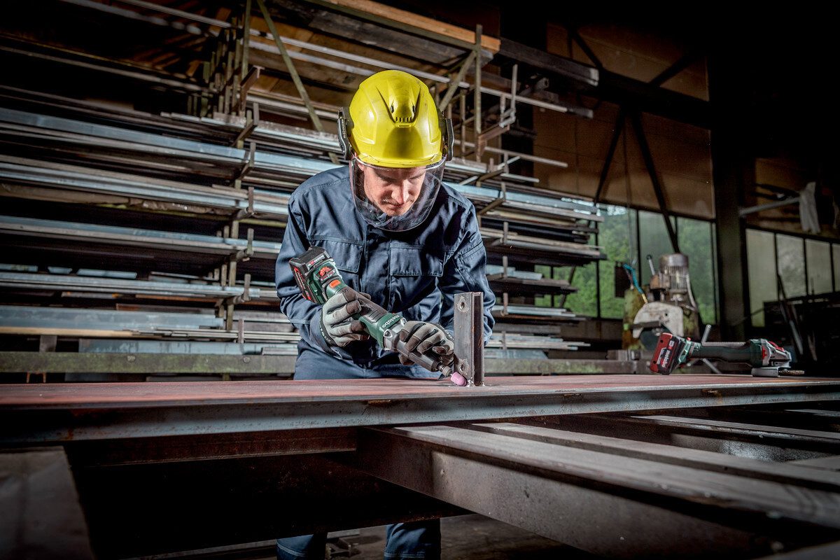 metabo Akku-Geradschleifer GVB 18 LTX BL 11-28, max. 28000 U/min, Ohne Akku im Karton