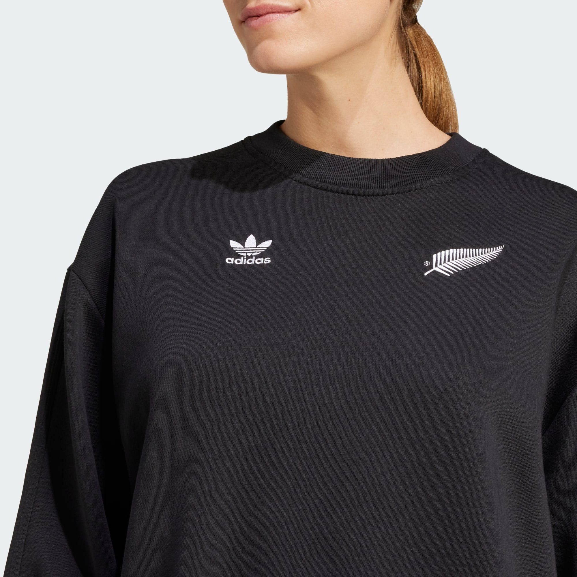 adidas Performance Jogginganzug ALL BLACKS ESSENTIALS SWEATSHIRT (1-tlg)