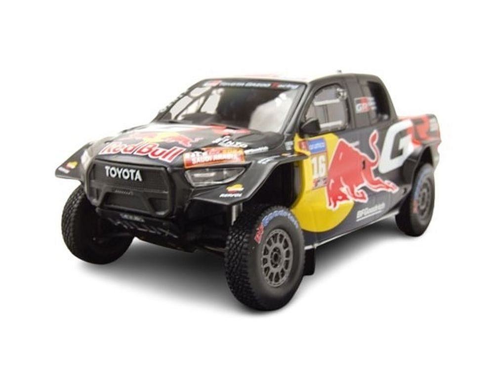 ixo Models Modellauto Toyota GR DKR Hilux Evo T1U #216 Rallye Dakar 2024 schwarz, Maßstab 1:43