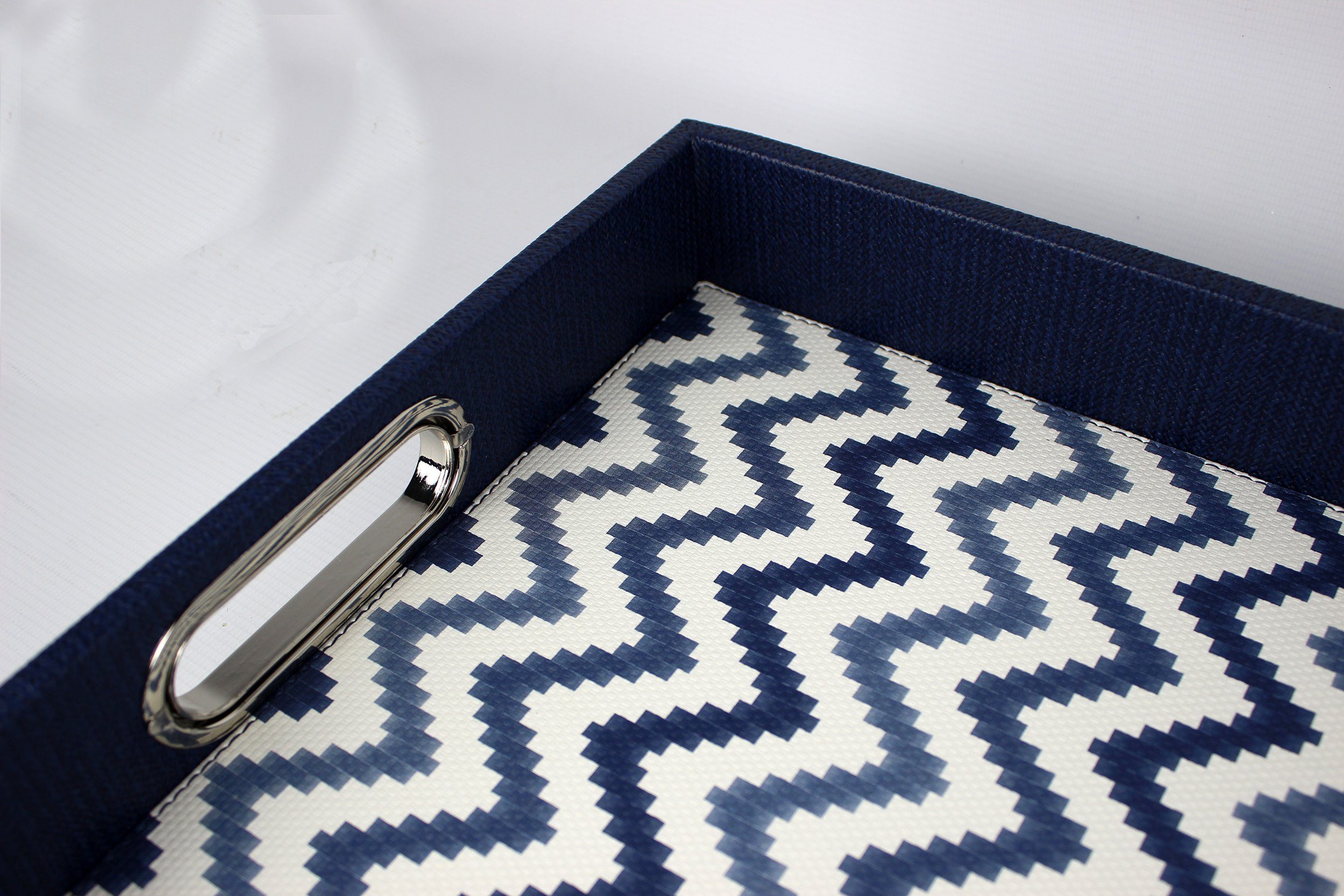 Signature Home Collection Tablett Tablett rechteckig Zickzack Muster blau mit Griffen, Serviertablett, Kunststoff, (1 Stück, 1x Tablett), zum Servieren, abwischbar und rutschfest
