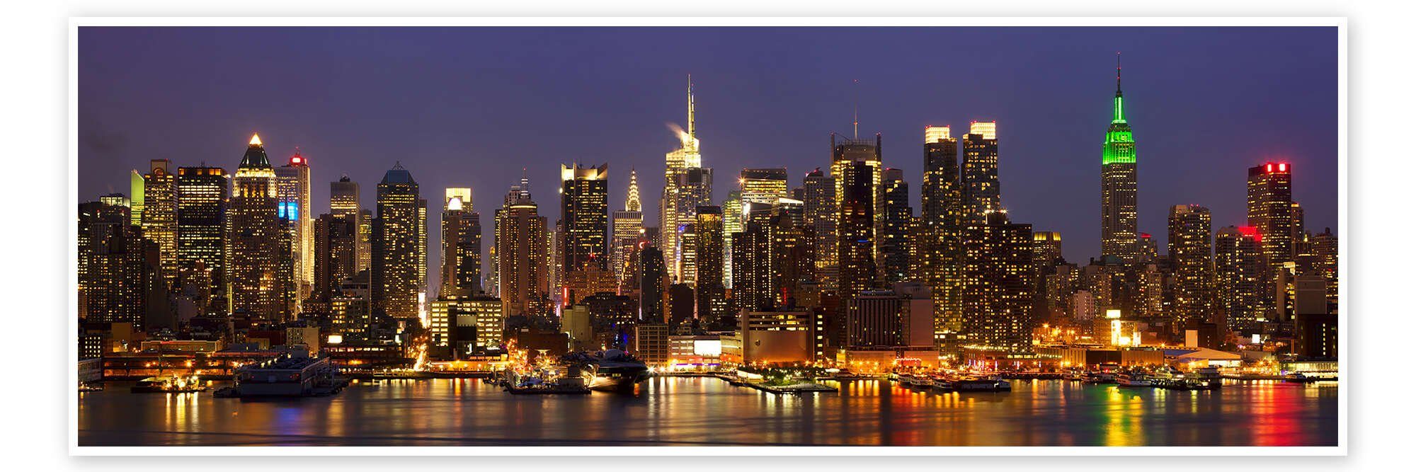 Posterlounge Poster Editors Choice, Beleuchtete New Yorker Skyline bei Nacht, Wohnzimmer Fotografie