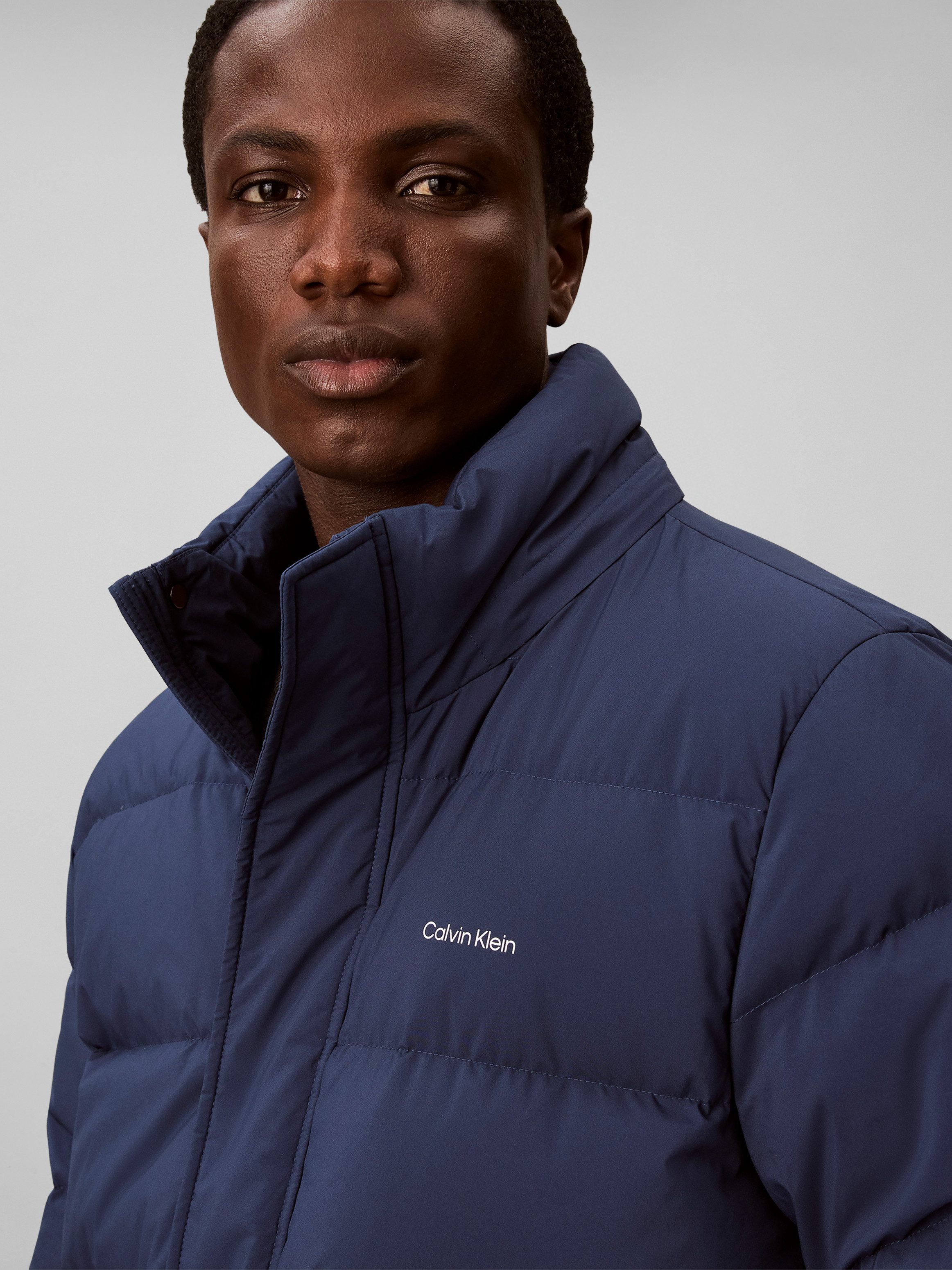 Calvin Klein Steppjacke MATTE DOWN PUFFER Regular fit mit Kapuze