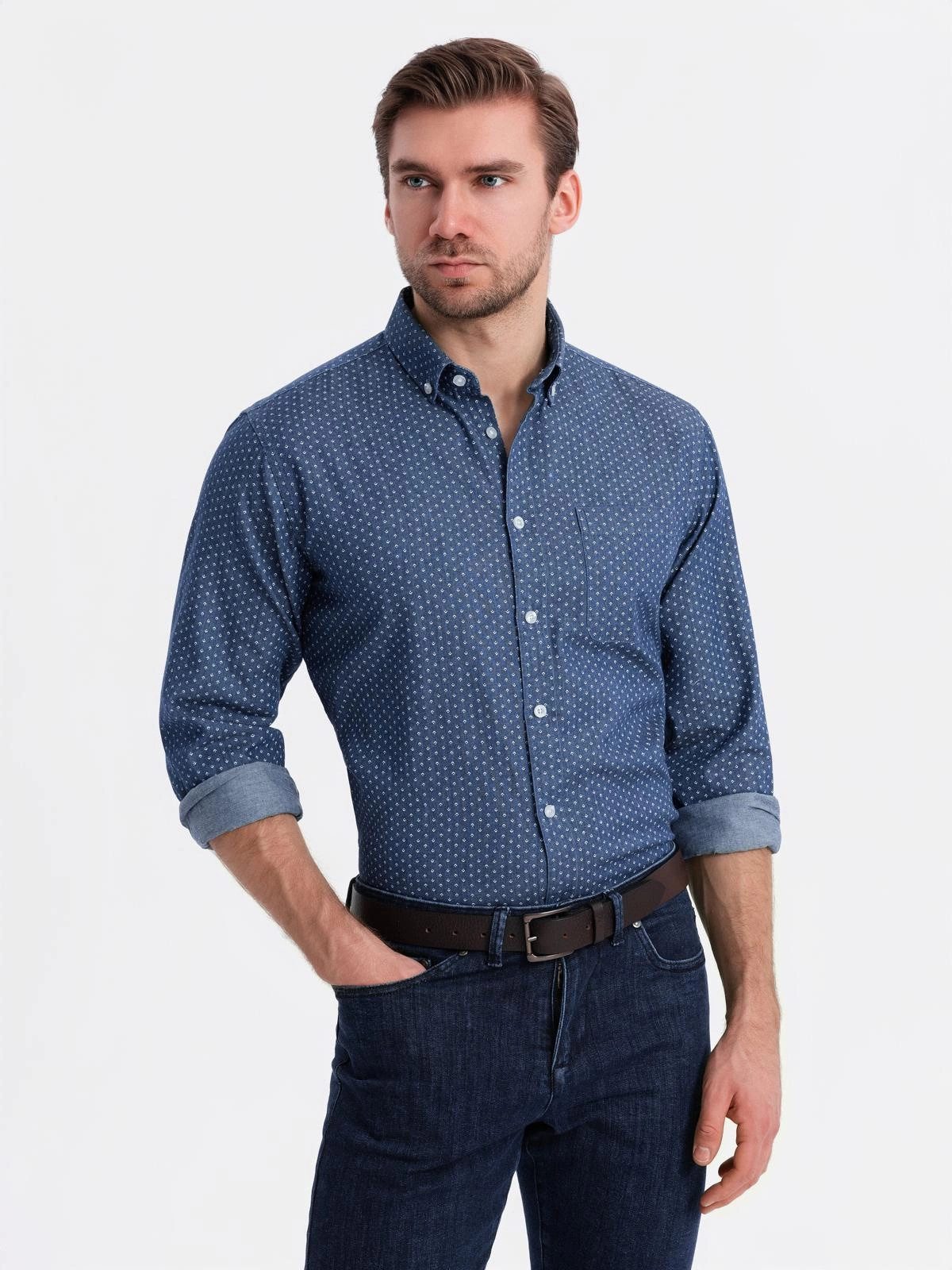 Langarmhemd Gemustertes Herrenhemd aus dünnem Denim mit Tasche