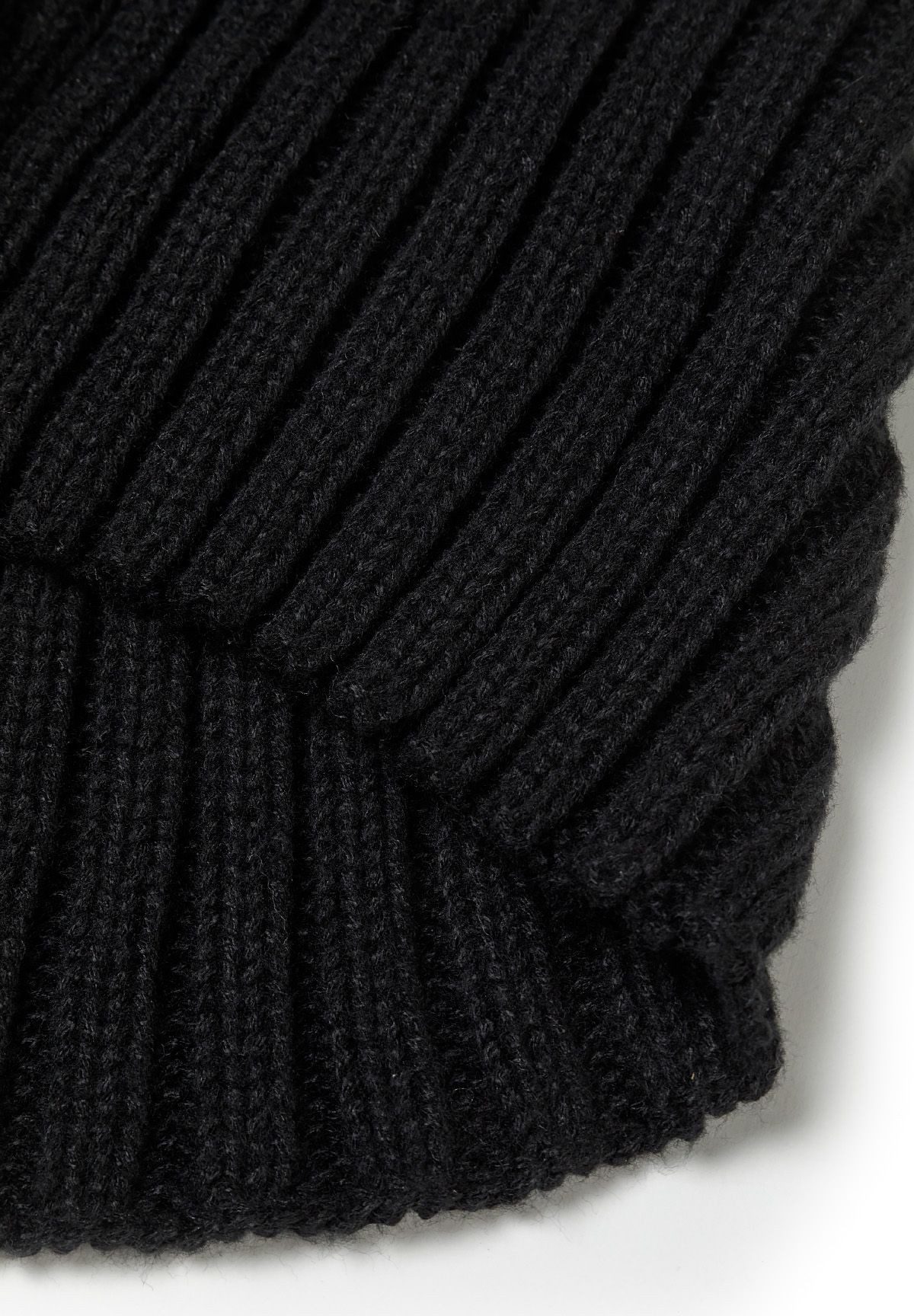 Respect Beanie Strick-Set mit Bommelmütze und Schal mit Bommel