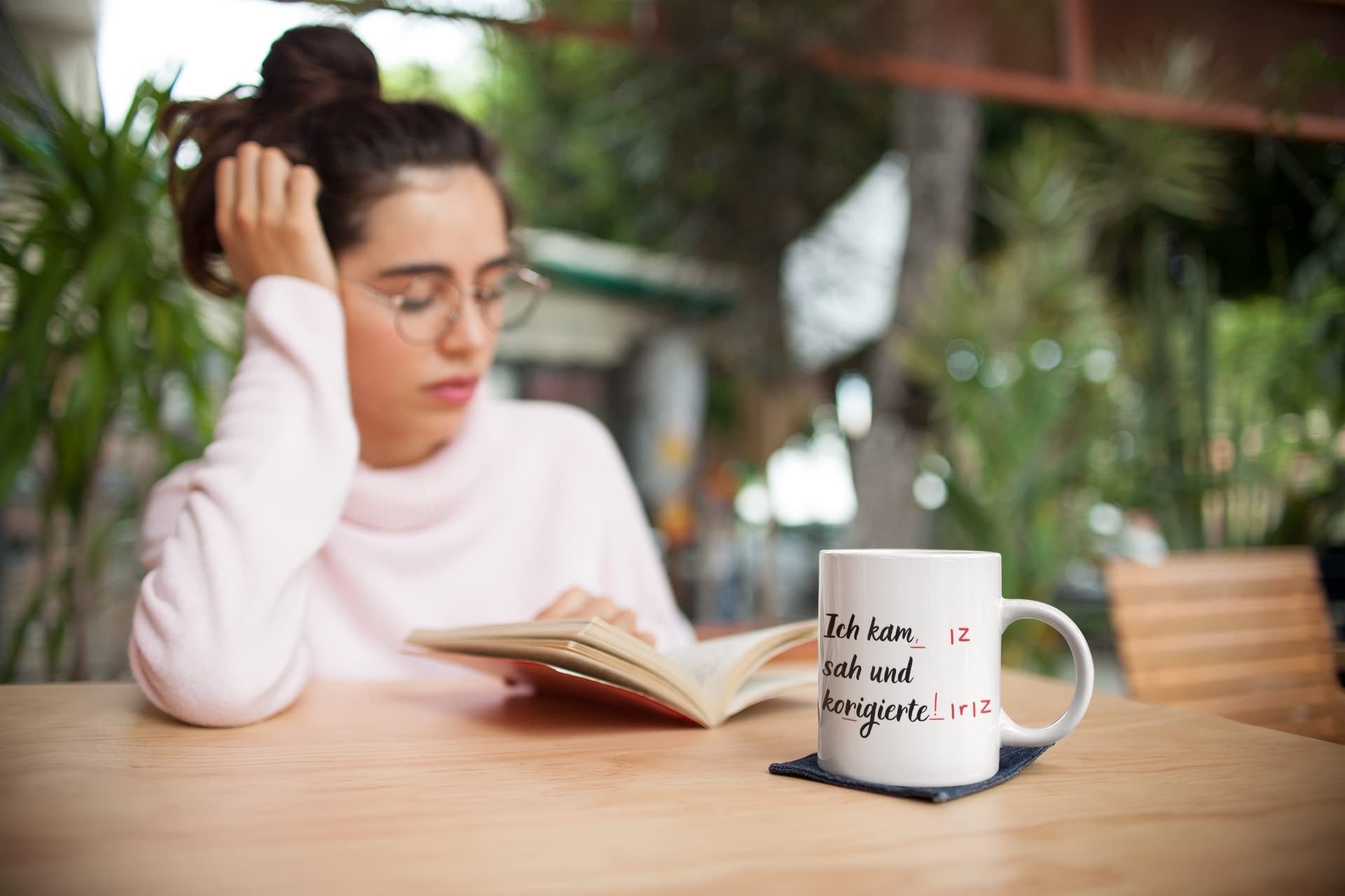 Geschenkehöhle Tasse Lustige Spruch Kaffeetasse I spülmaschinenfest & beidseitig bedruckt, 330 ml Fassungsvermögen ideal für Kaffee, Tee oder andere Heißgetränke
